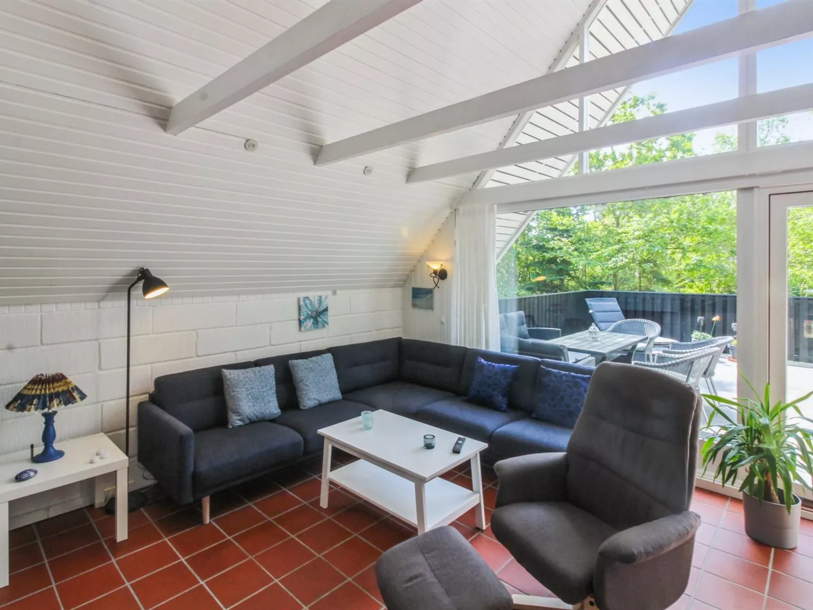 "Lillesol" - 400m from the sea-Binnen