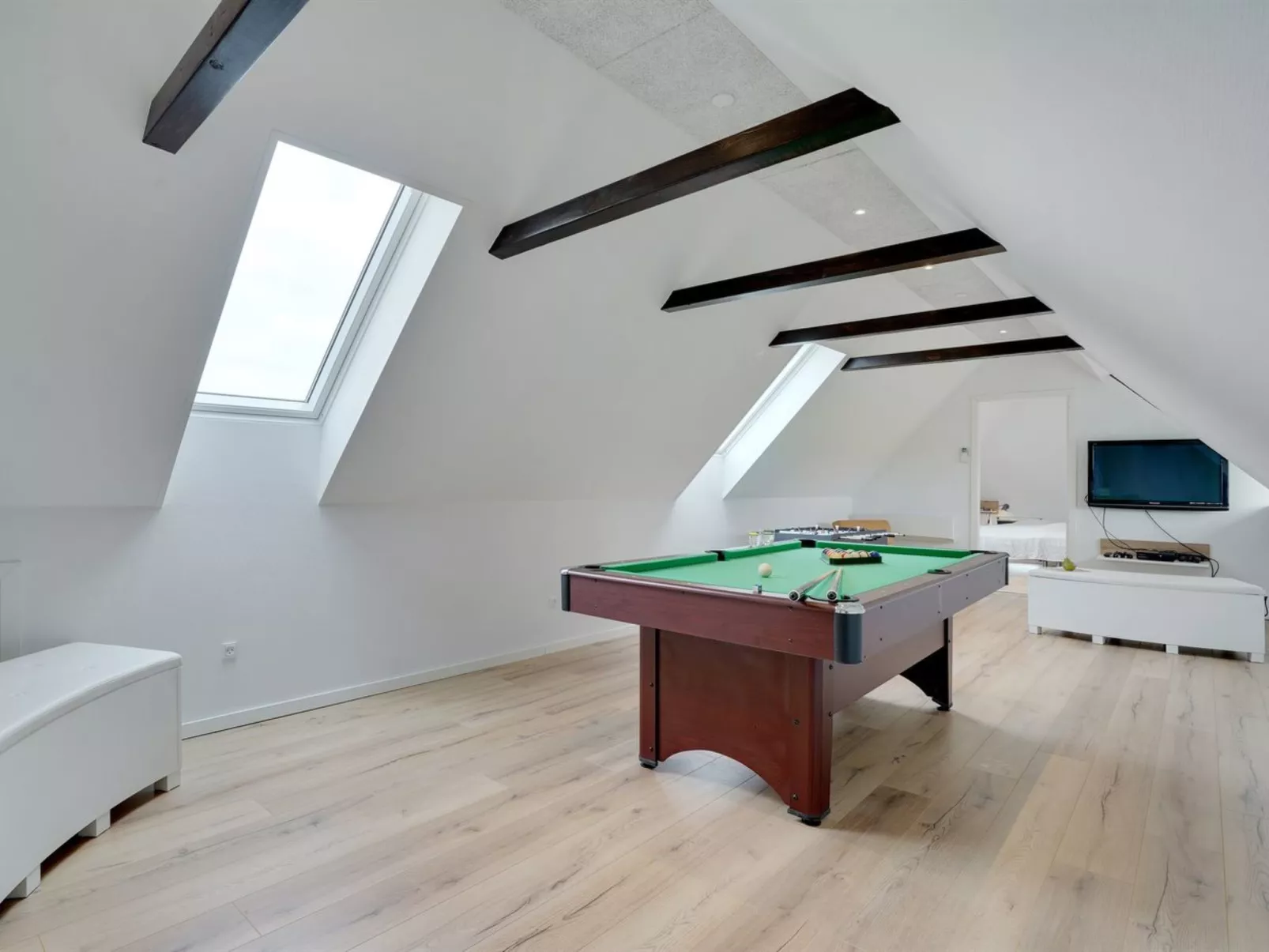 "Ailke" - 2km to the fjord-Binnen