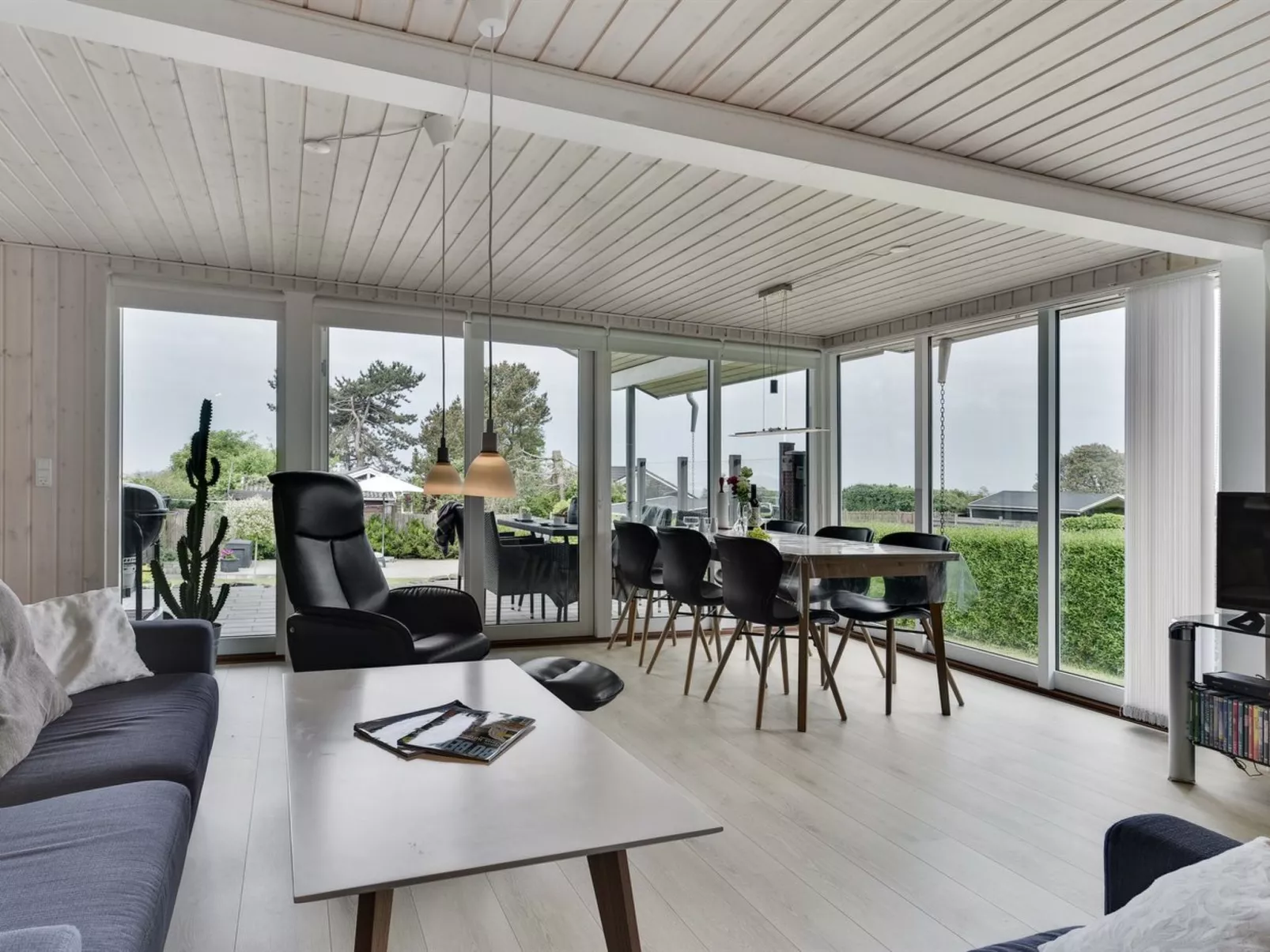 "Loi" - 200m from the sea-Binnen