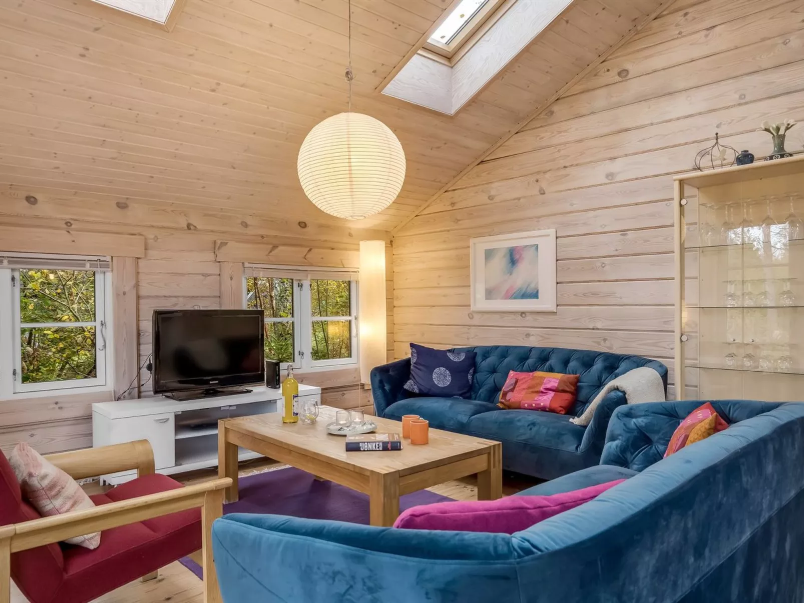 "Tanas" - 2km from the sea-Binnen