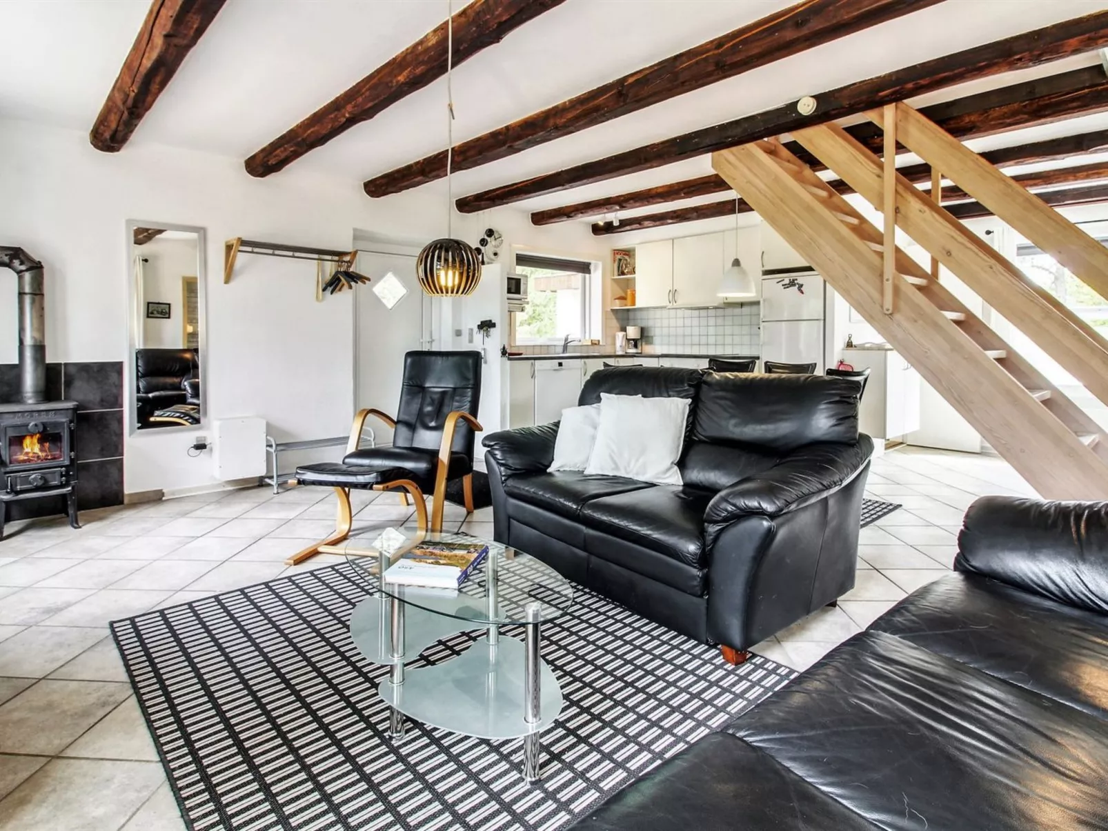 "Lyyli" - 1km from the sea-Binnen