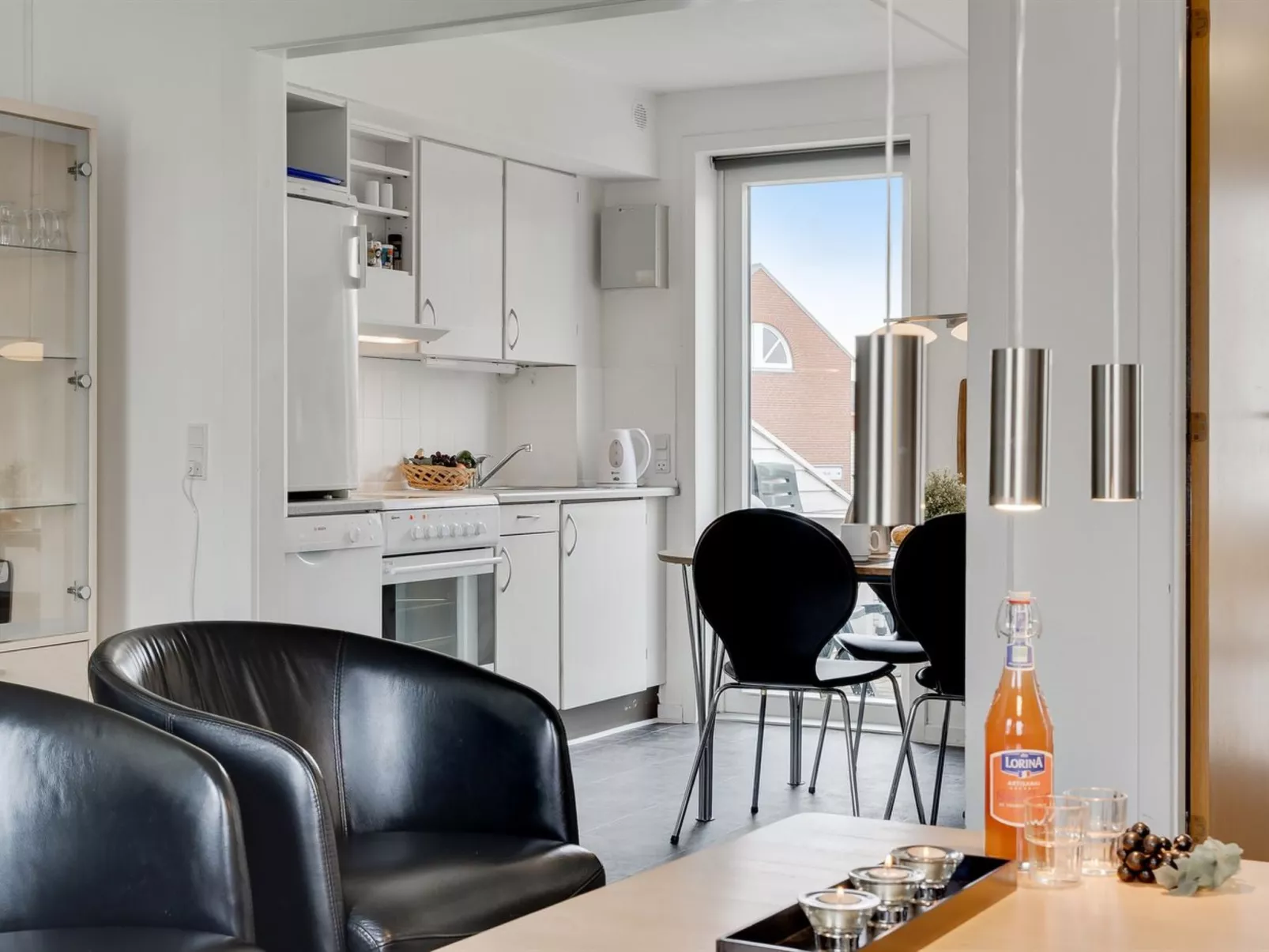 "Aldora" - 2.3km from the sea-Binnen