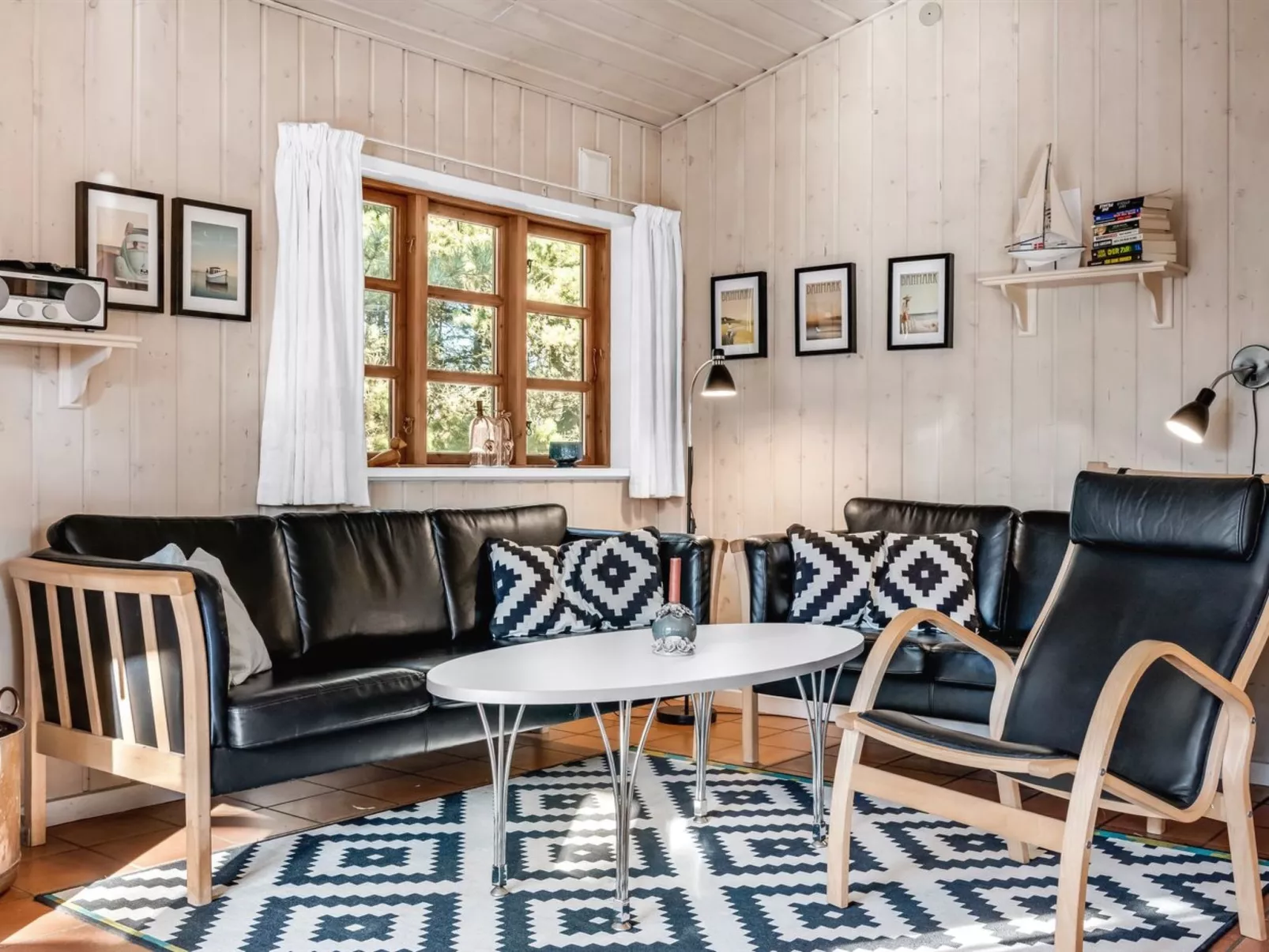 "Heralda" - 3.3km from the sea-Binnen