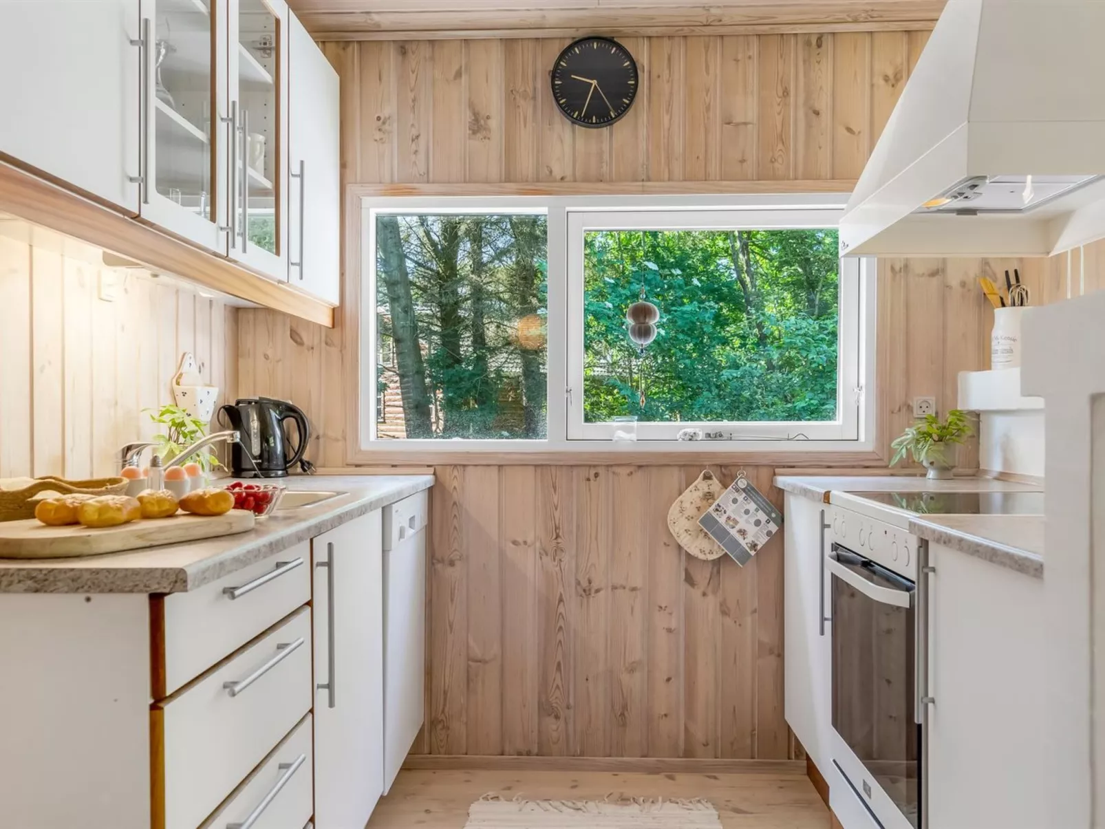 "Ninetta" - 650m from the sea-Binnen