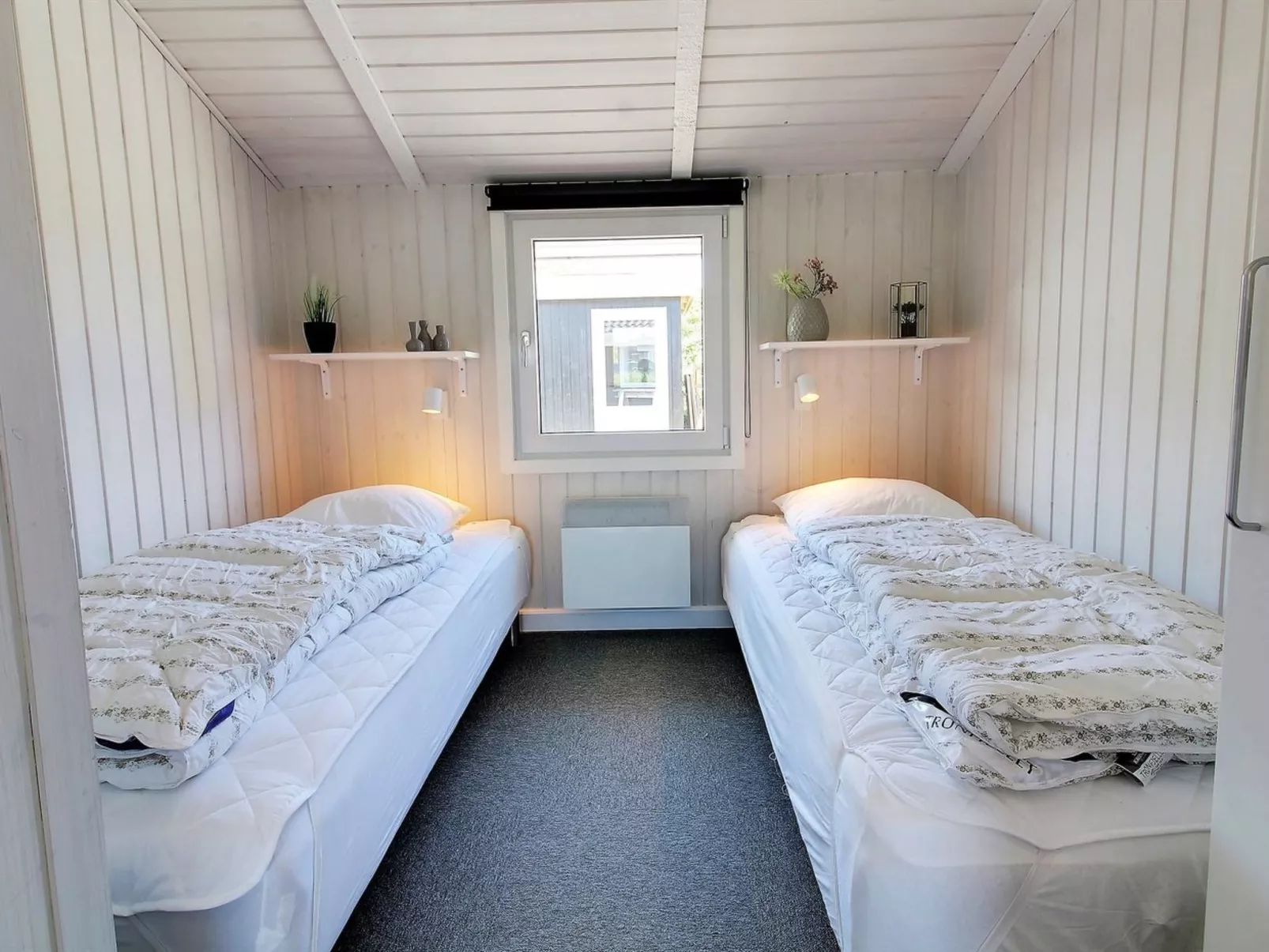 "Sirka" - 200m from the sea-Binnen