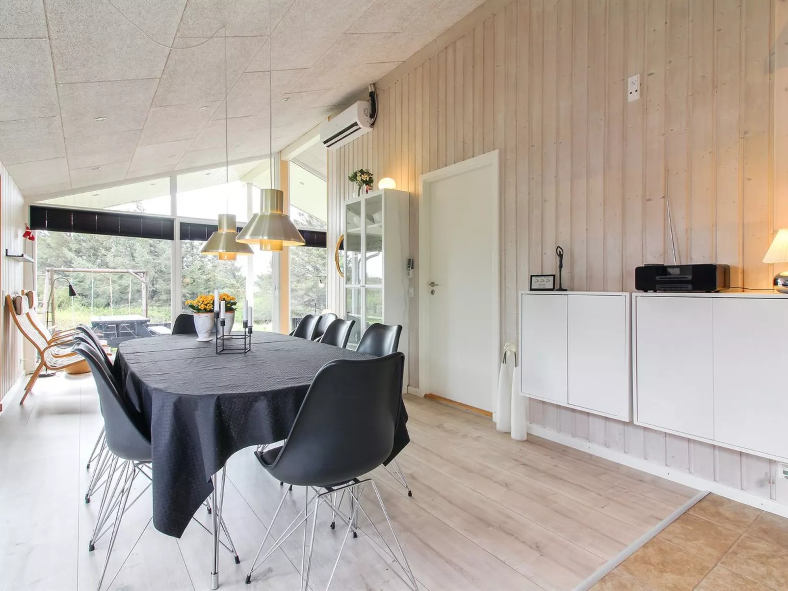 "Herbiorn" - 403m from the sea-Binnen