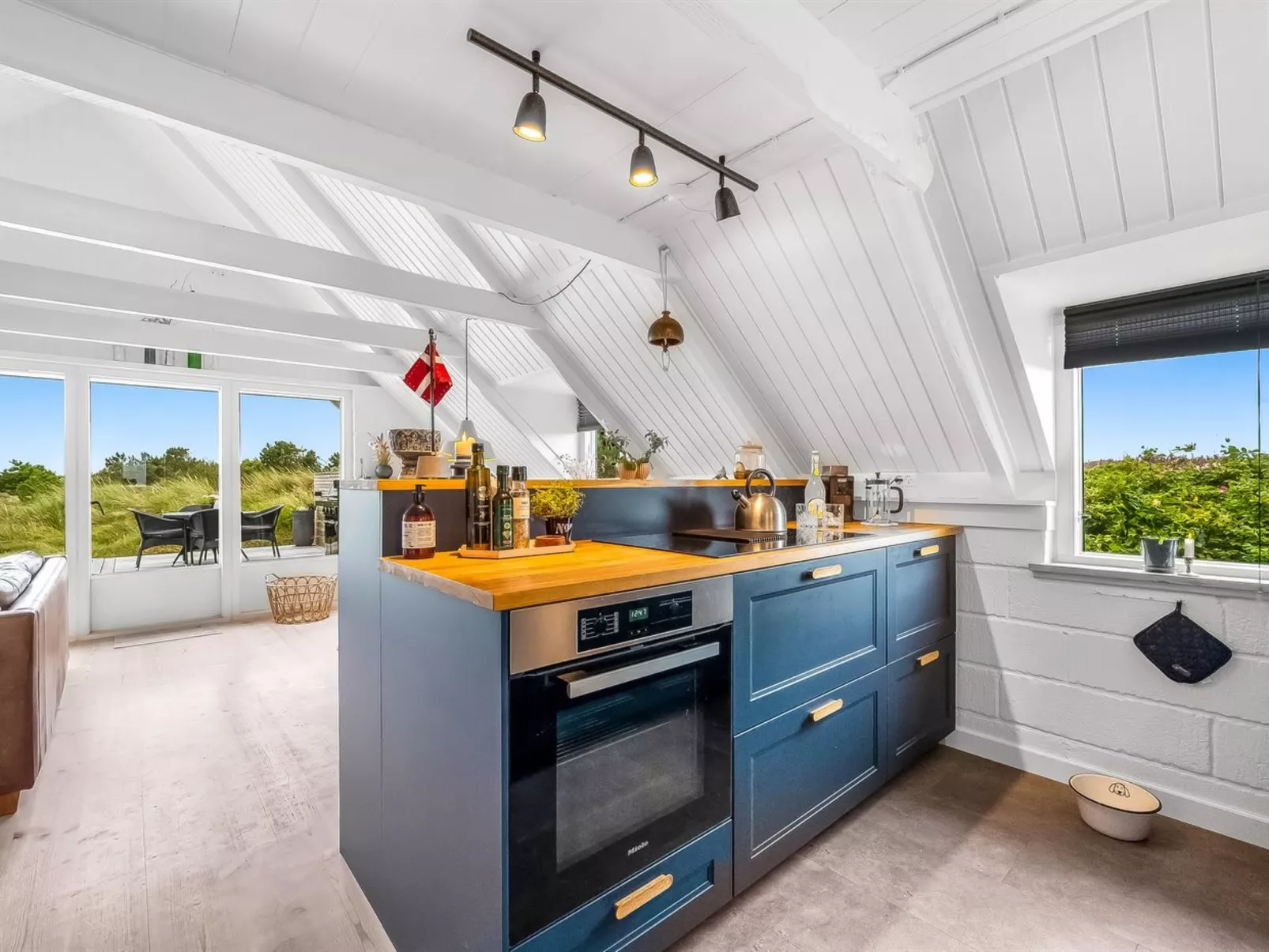 "Hen" - 400m from the sea-Binnen