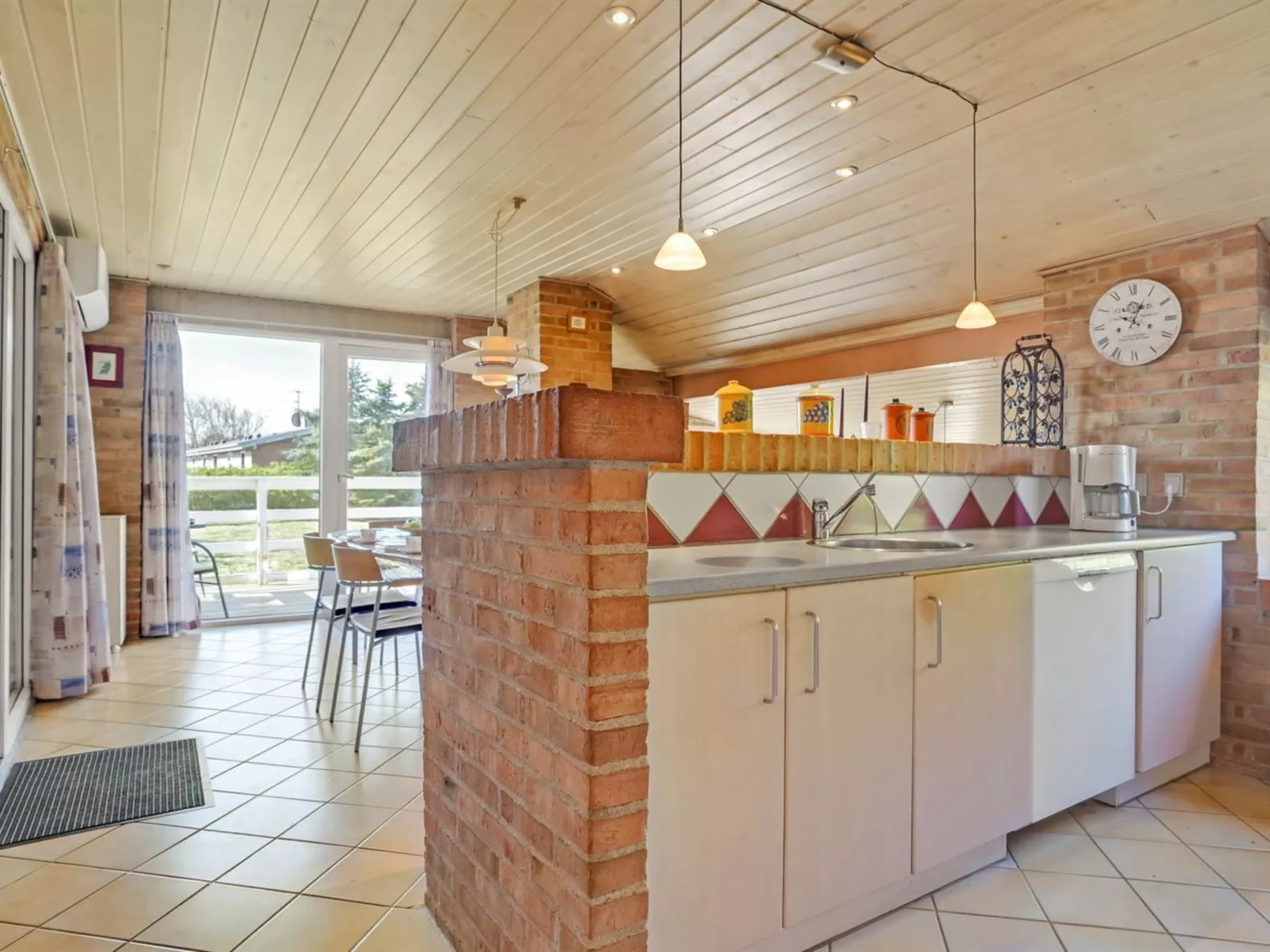 "Svane" - 1.2km from the sea-Binnen