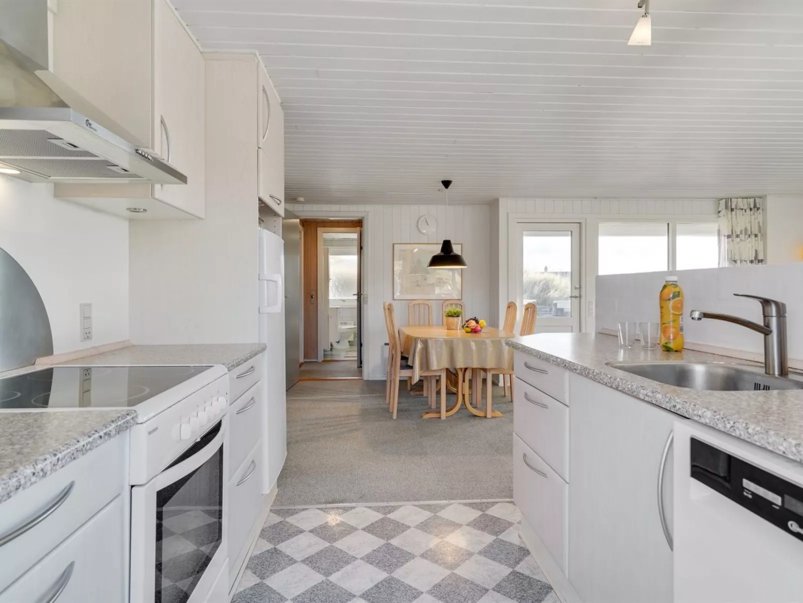 "Ozeana" -  from the sea-Binnen