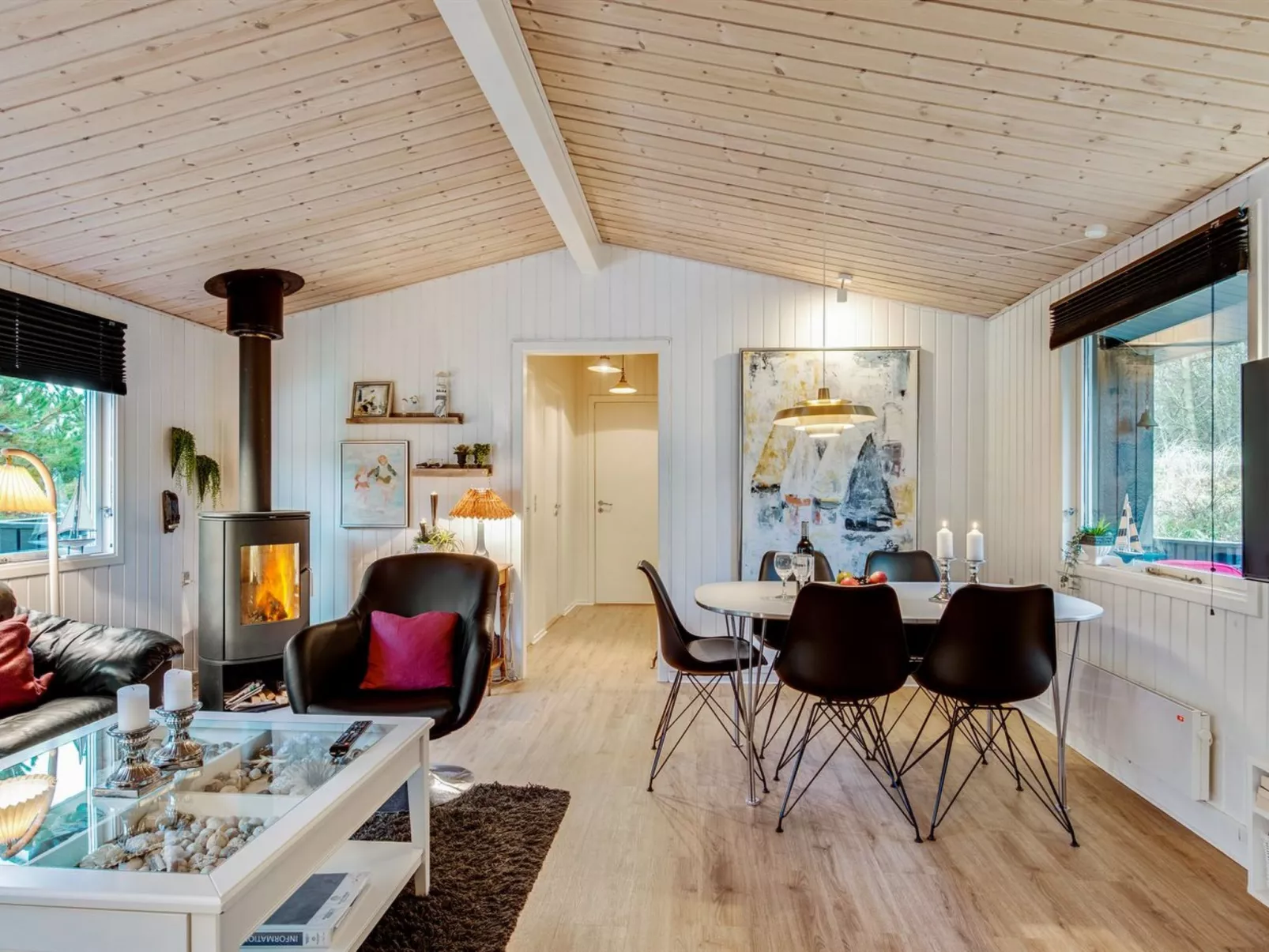 "Emeline" - 1.7km from the sea-Binnen