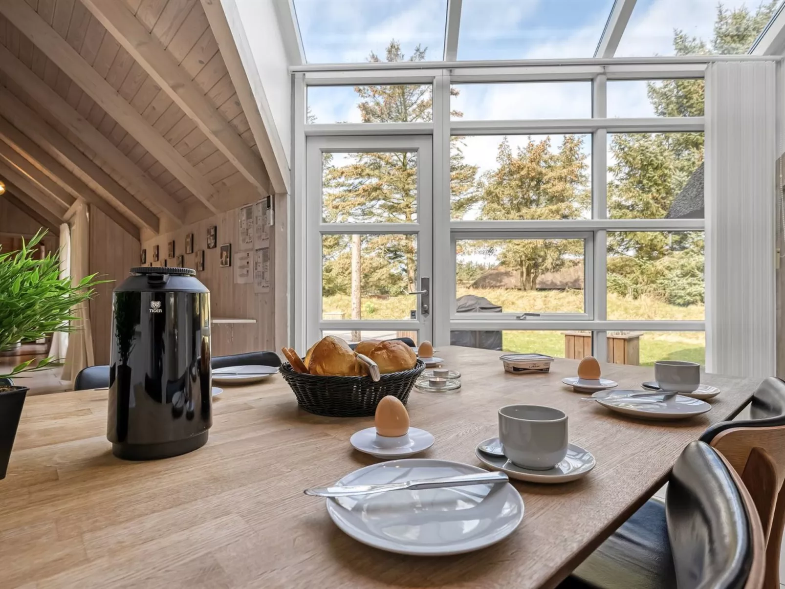 "Kenny" - 1.2km from the sea-Binnen