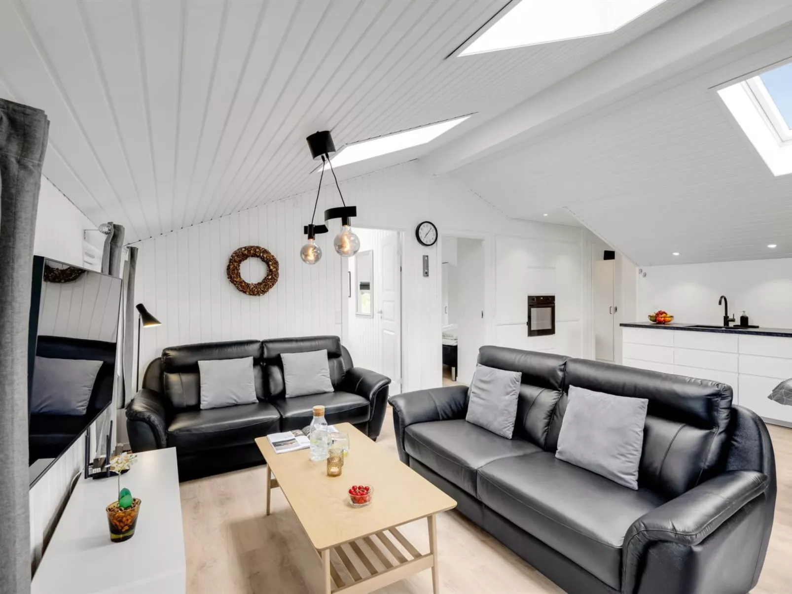 "Kari" - 900m from the sea-Binnen