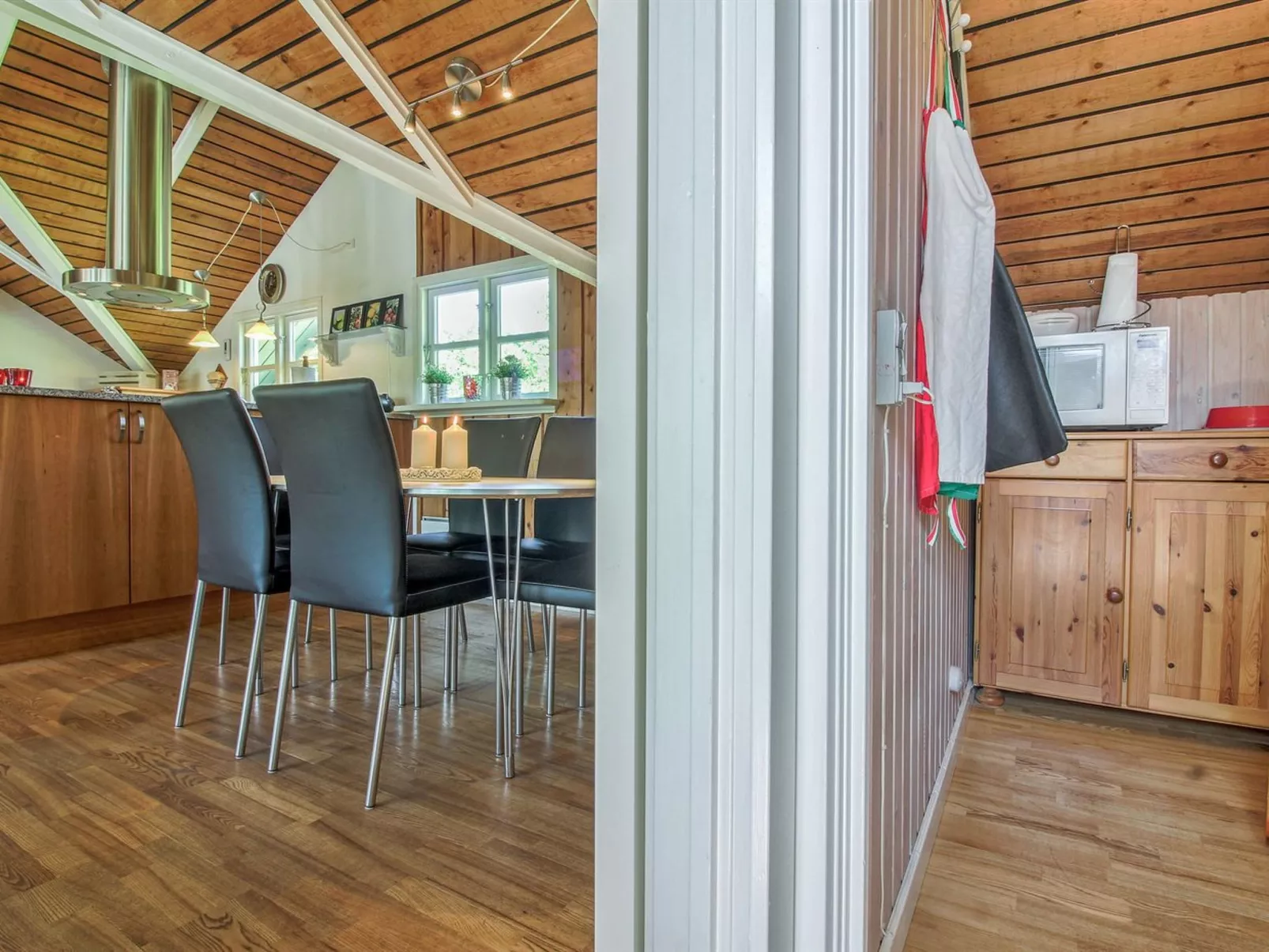 "Gretta" - 400m from the sea-Binnen