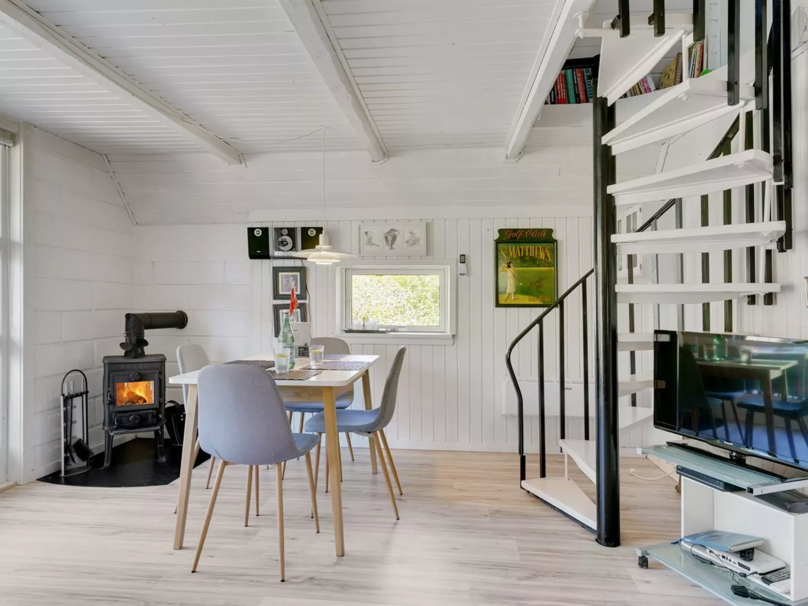 "Amelia" - 250m to the fjord-Binnen