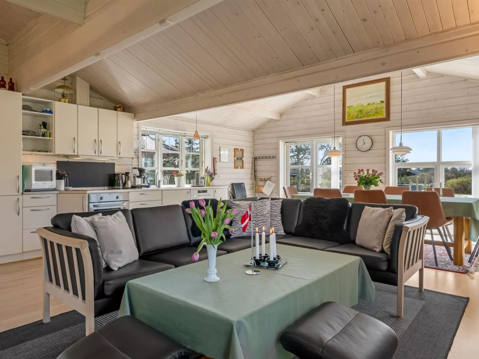 "Mathy" - 900m from the sea-Binnen