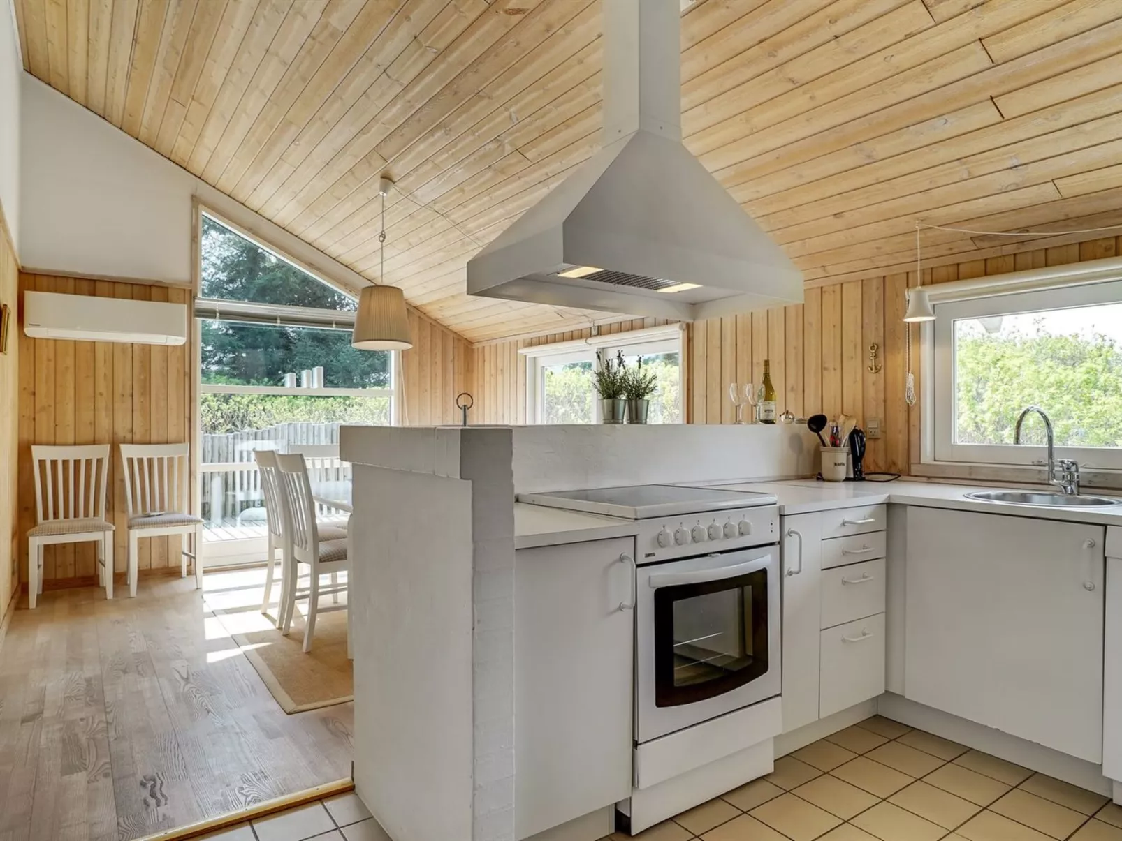 "Ømod" - 300m from the sea-Binnen