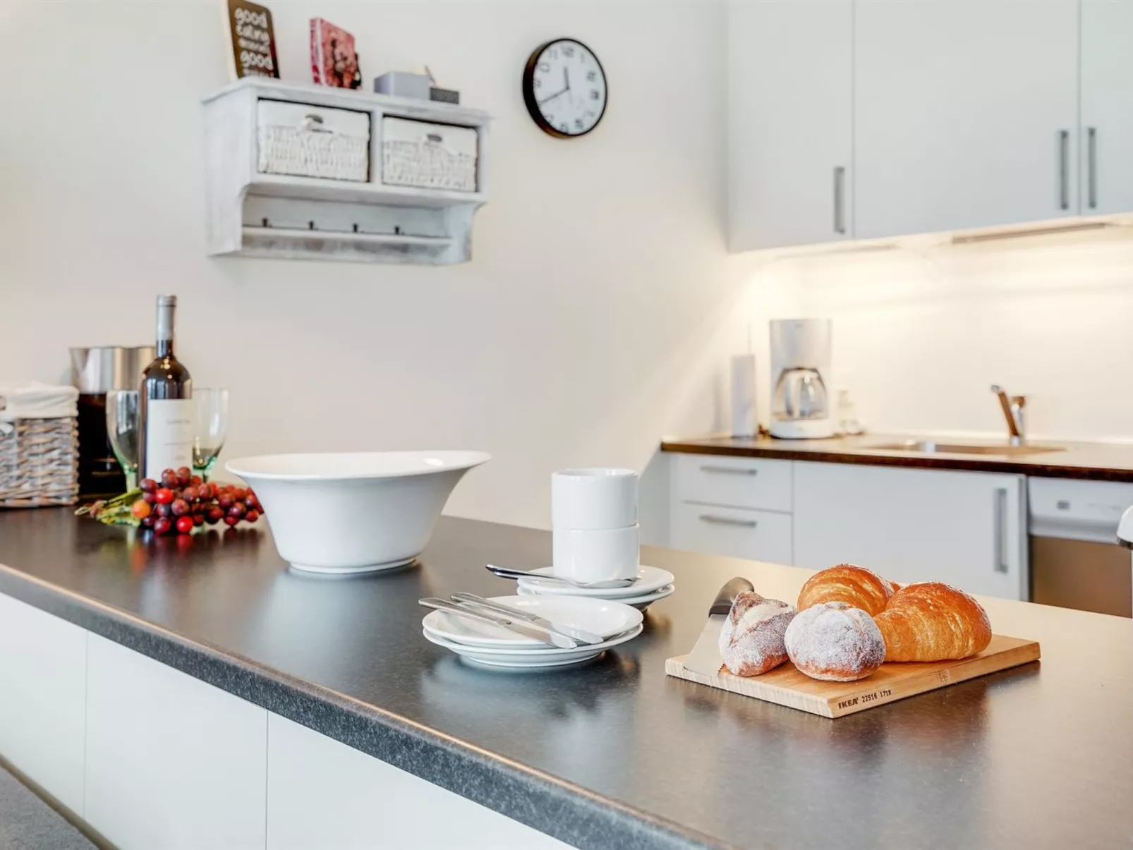 "Theis" - 100m from the sea-Binnen