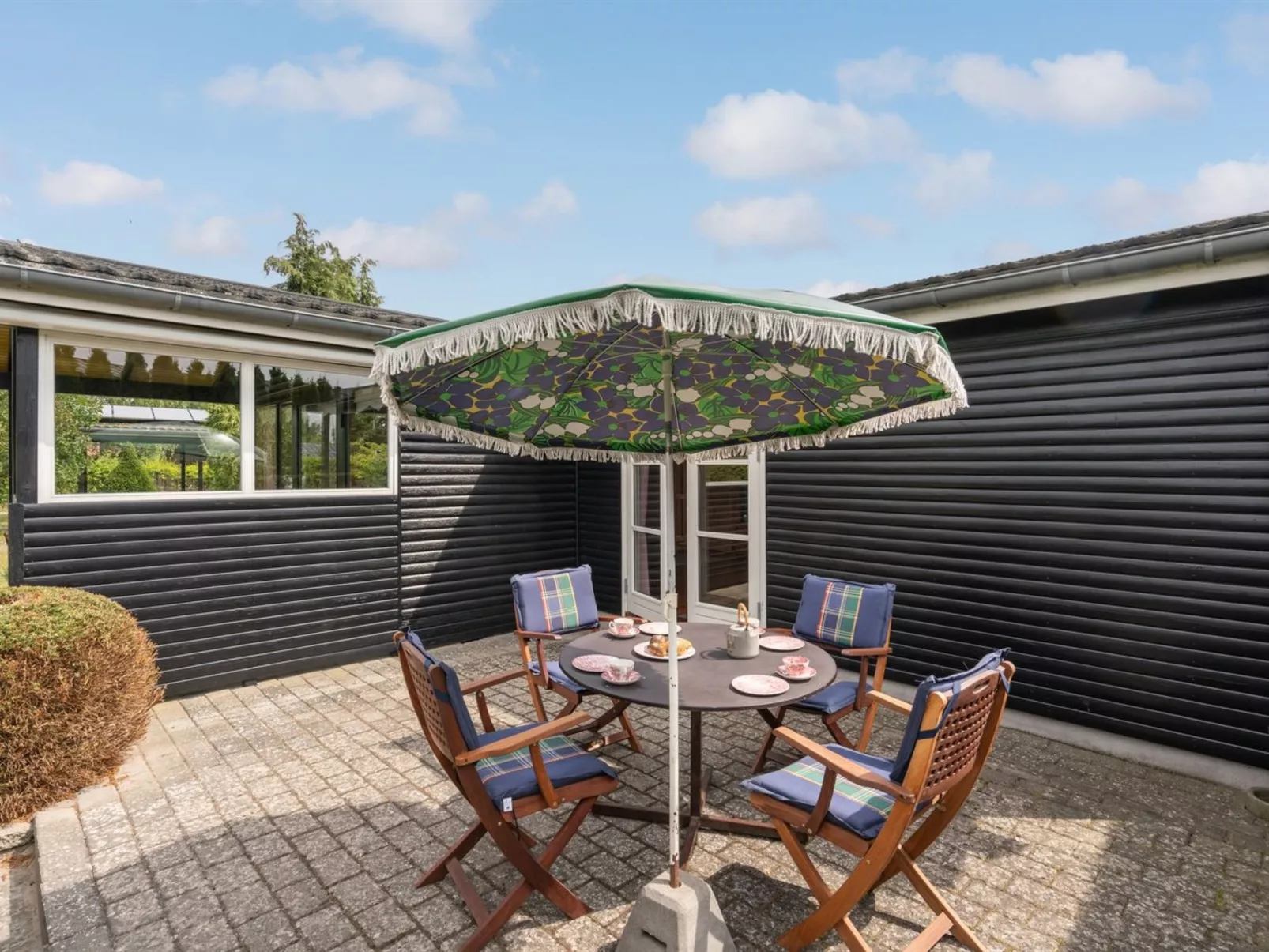 "Siem" - 650m from the sea-Buiten