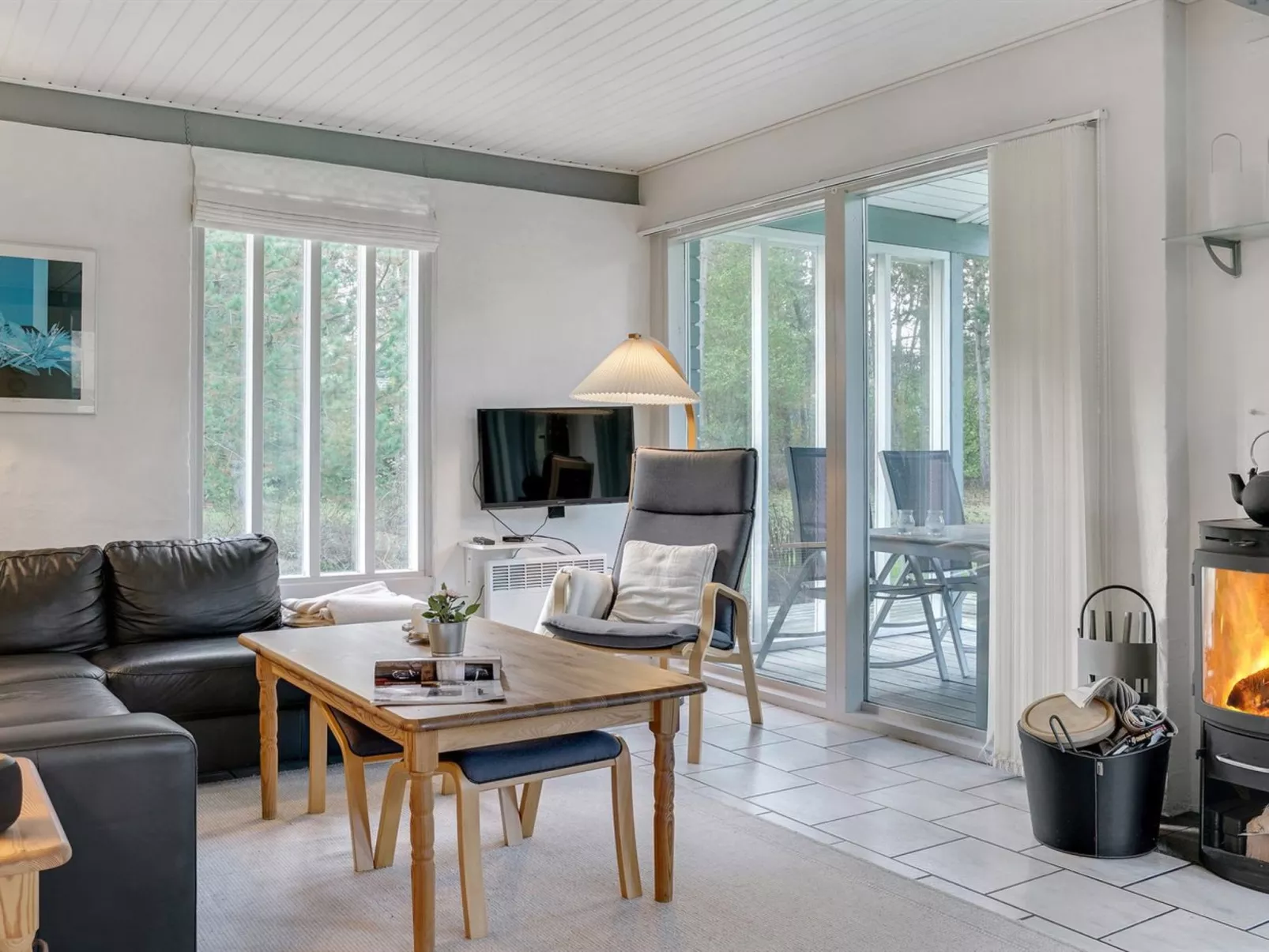 "Torhild" - 150m from the sea-Binnen