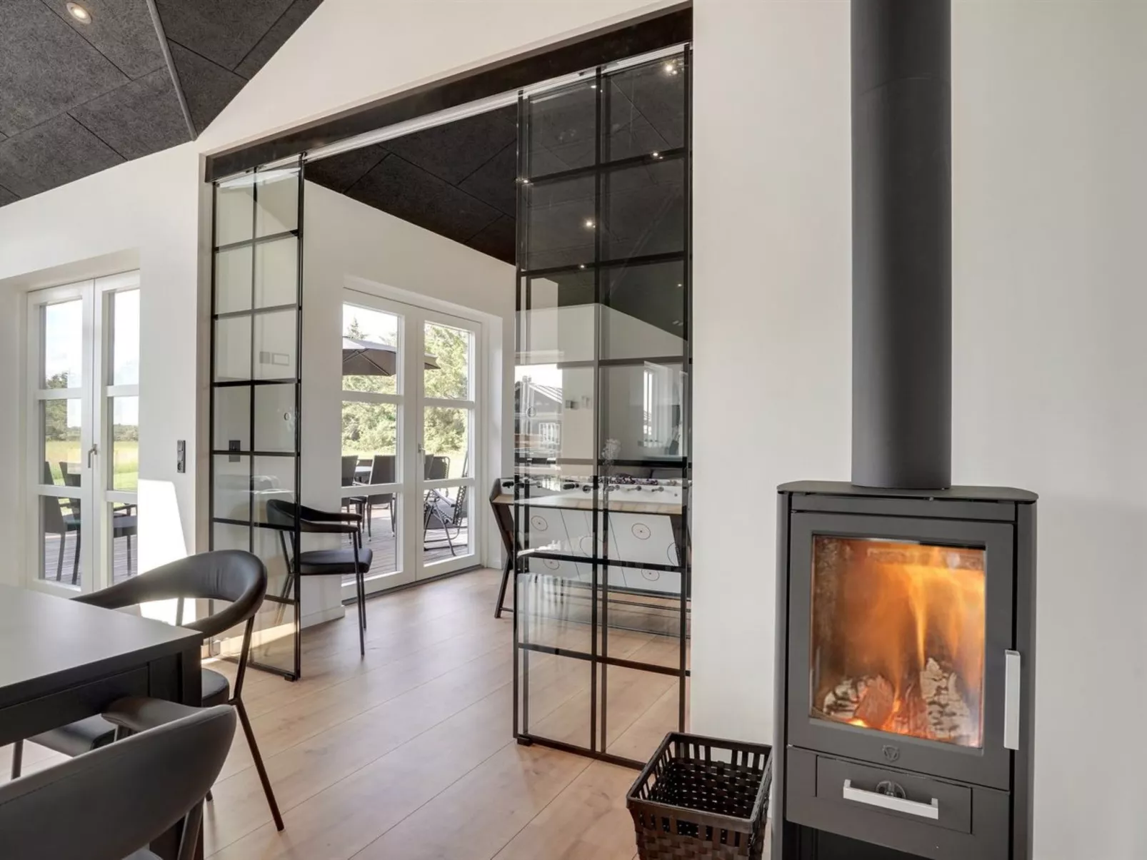 "Moreen" - 1.5km from the sea-Binnen