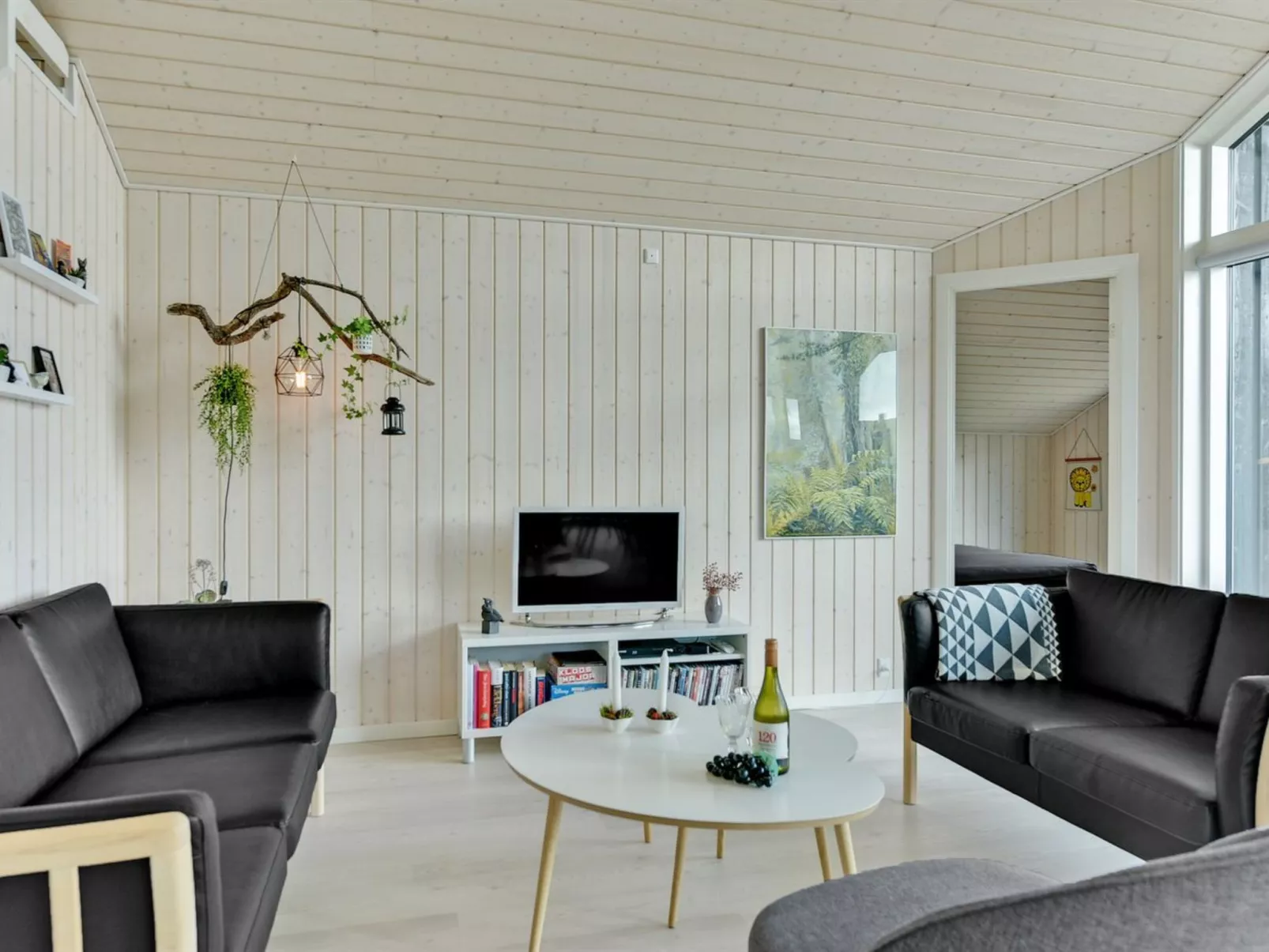 "Sighfrith" - 150m from the sea-Binnen