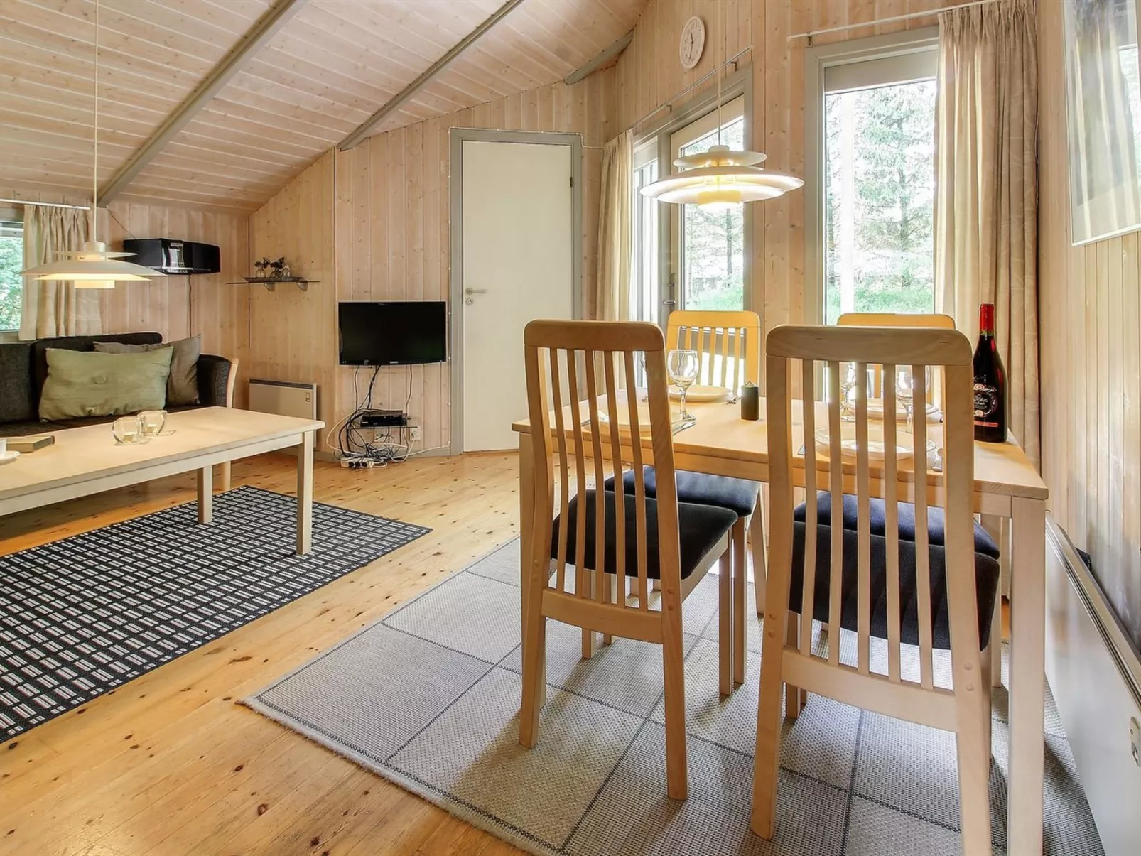 "Frederikke" - 28km from the sea-Binnen