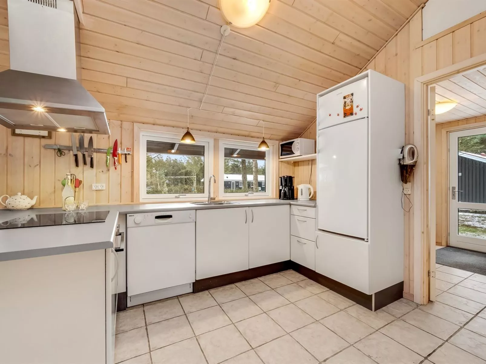 "Elfrun" - 250m from the sea-Binnen