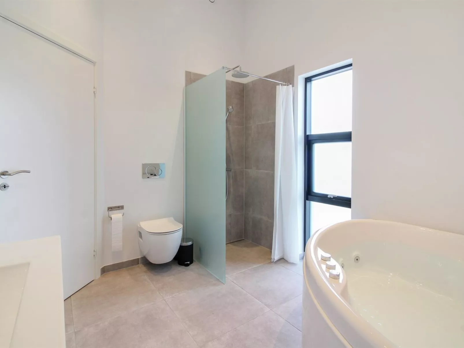 "Juho" - 900m from the sea-Binnen