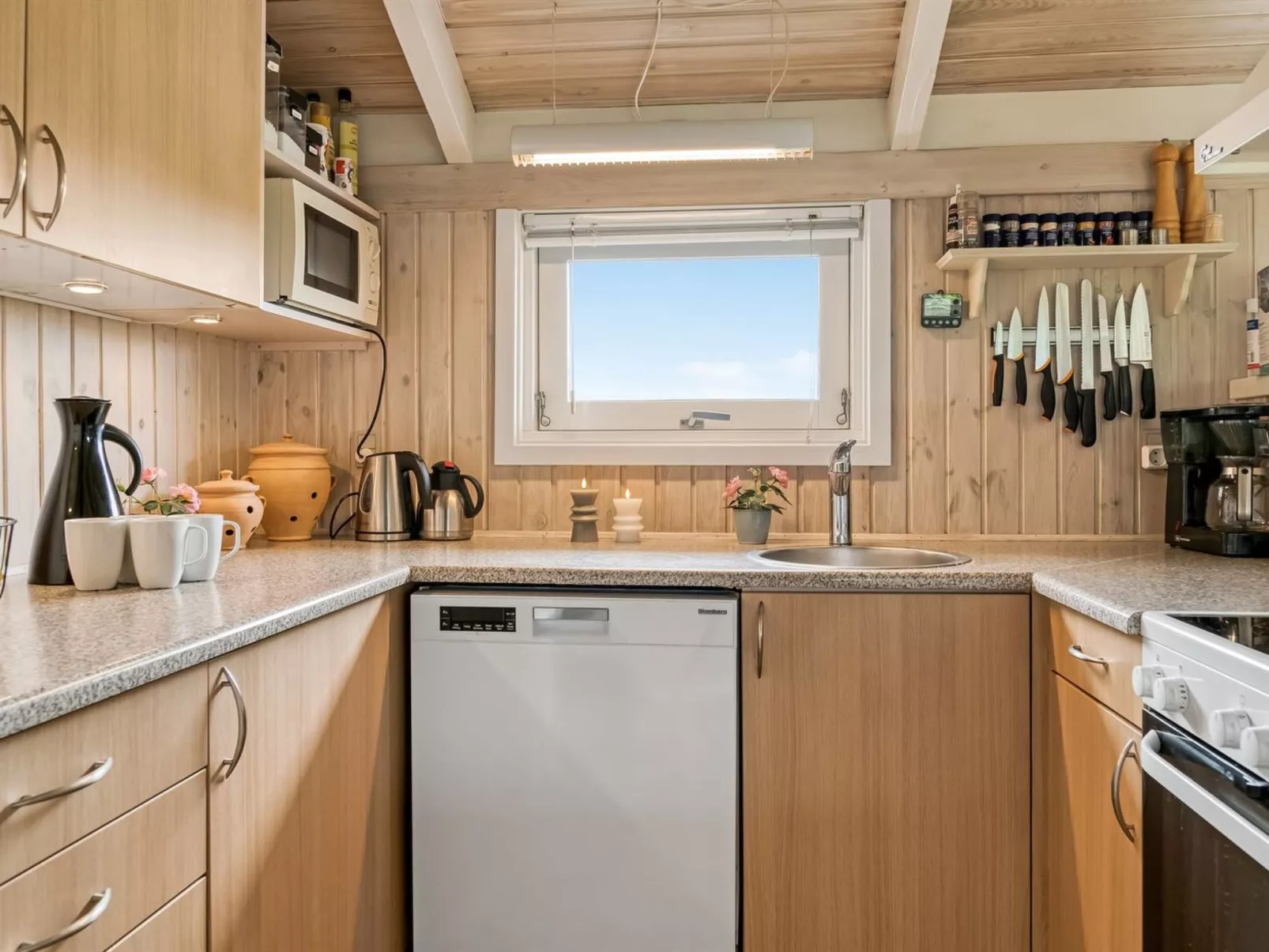 "Sina" - 300m from the sea-Binnen