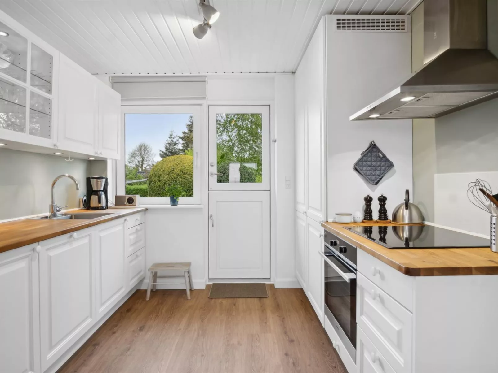 "Mayla" - 50m from the sea-Binnen