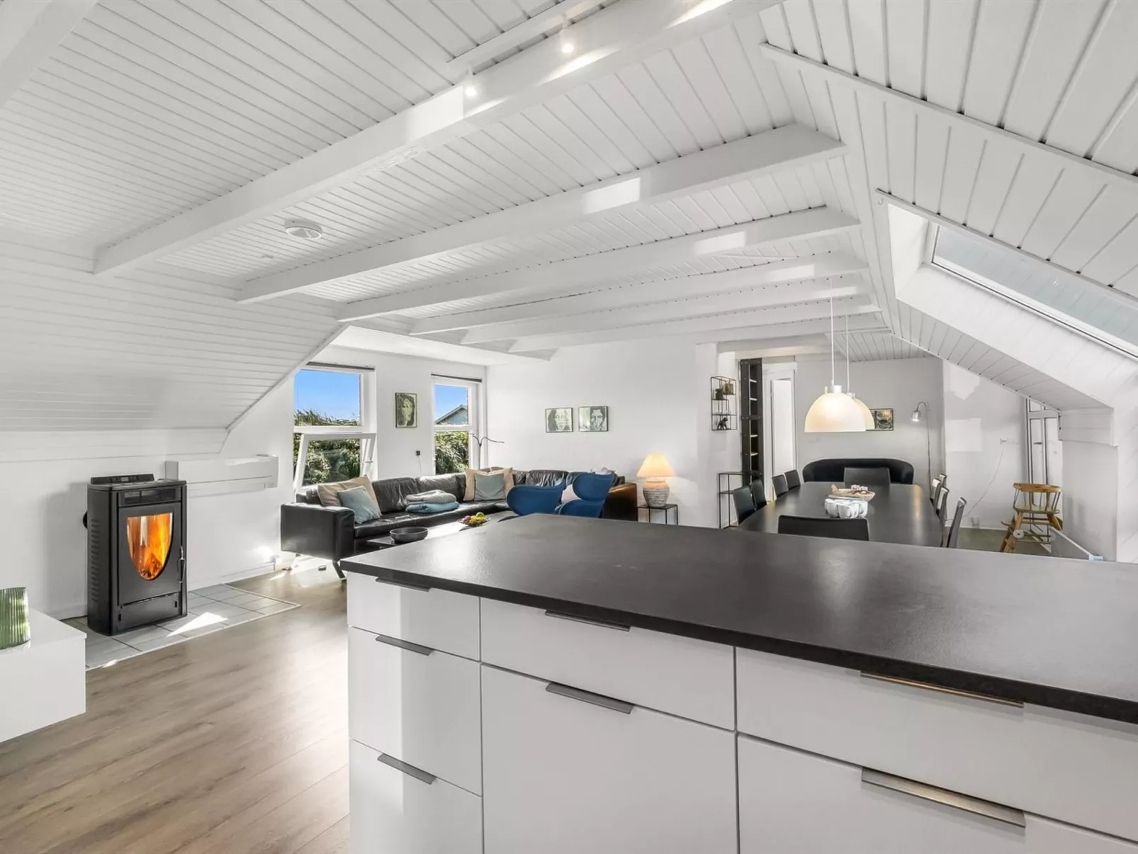 "Ruse" - 500m from the sea-Binnen