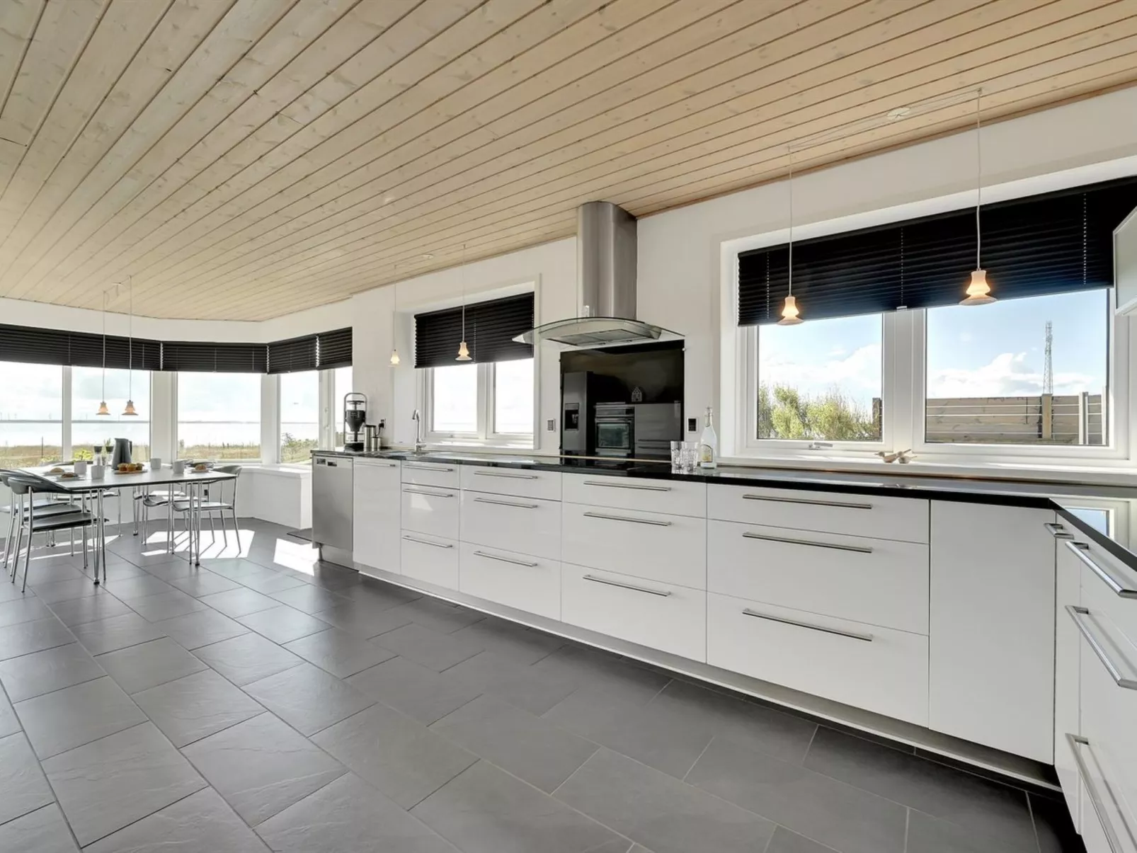 "Bibbi" - 20m to the fjord-Binnen