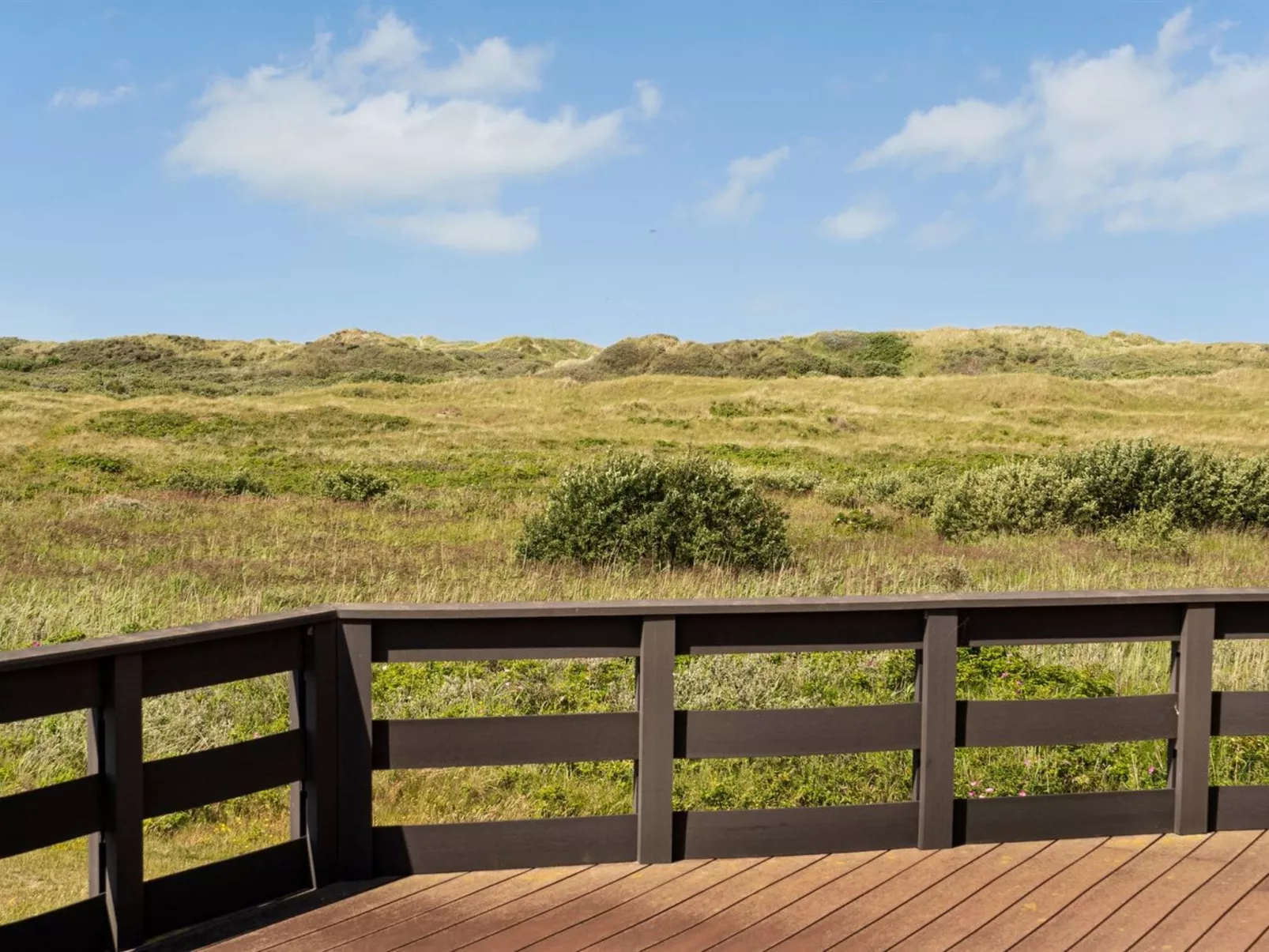 "Helfrida" - 350m from the sea-Buiten