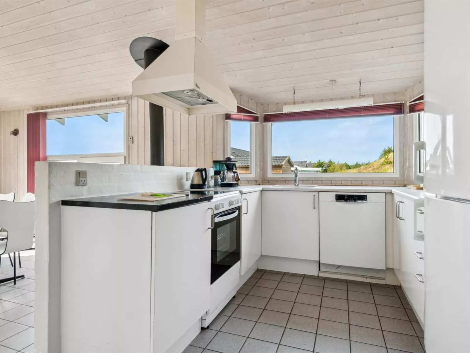 "Zoya" - 900m from the sea-Binnen