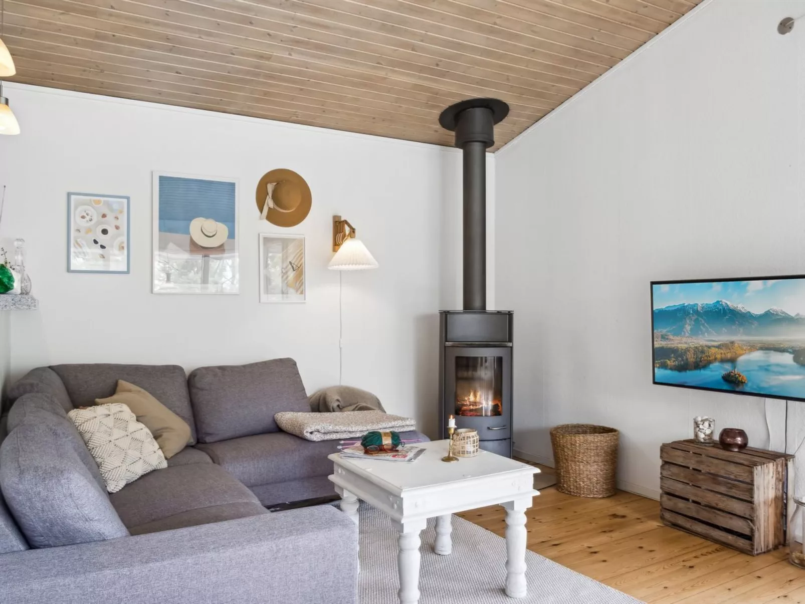 "Morten" - 500m from the sea-Binnen