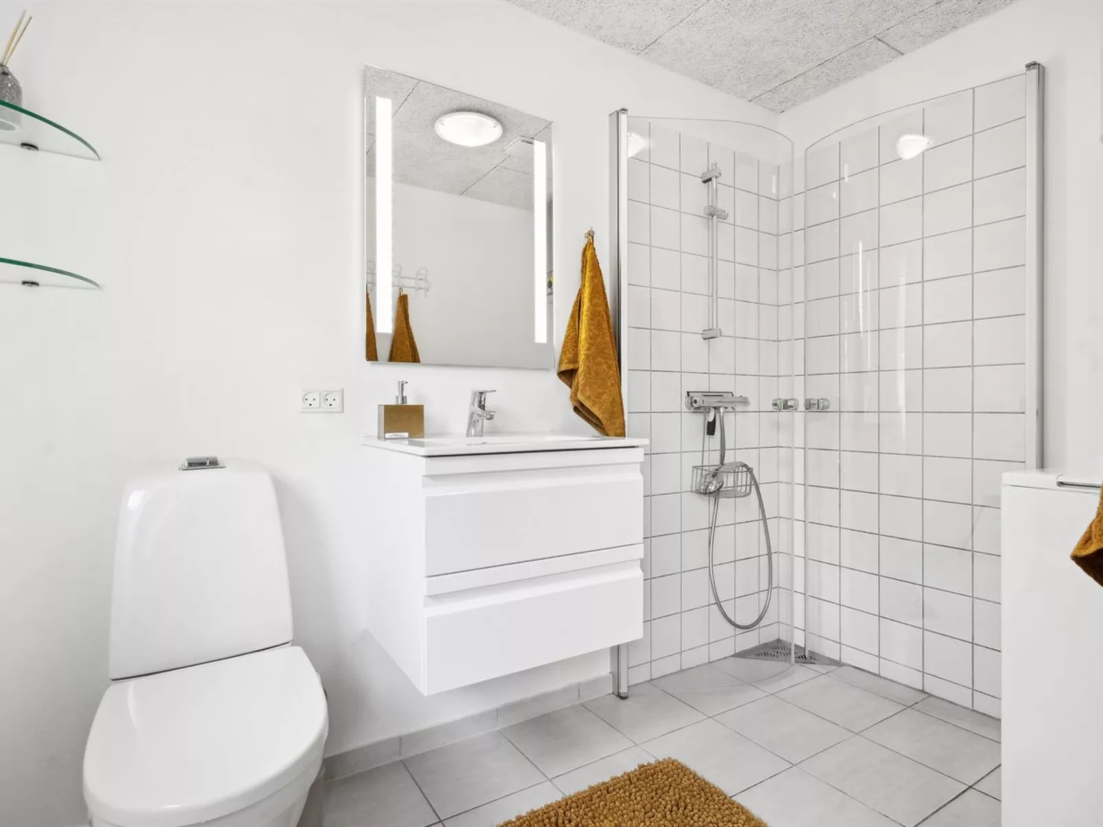 "Swana" - 550m from the sea-Binnen