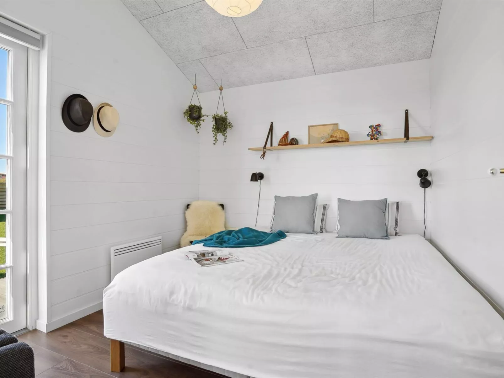 "Ovine" - 300m from the sea-Binnen