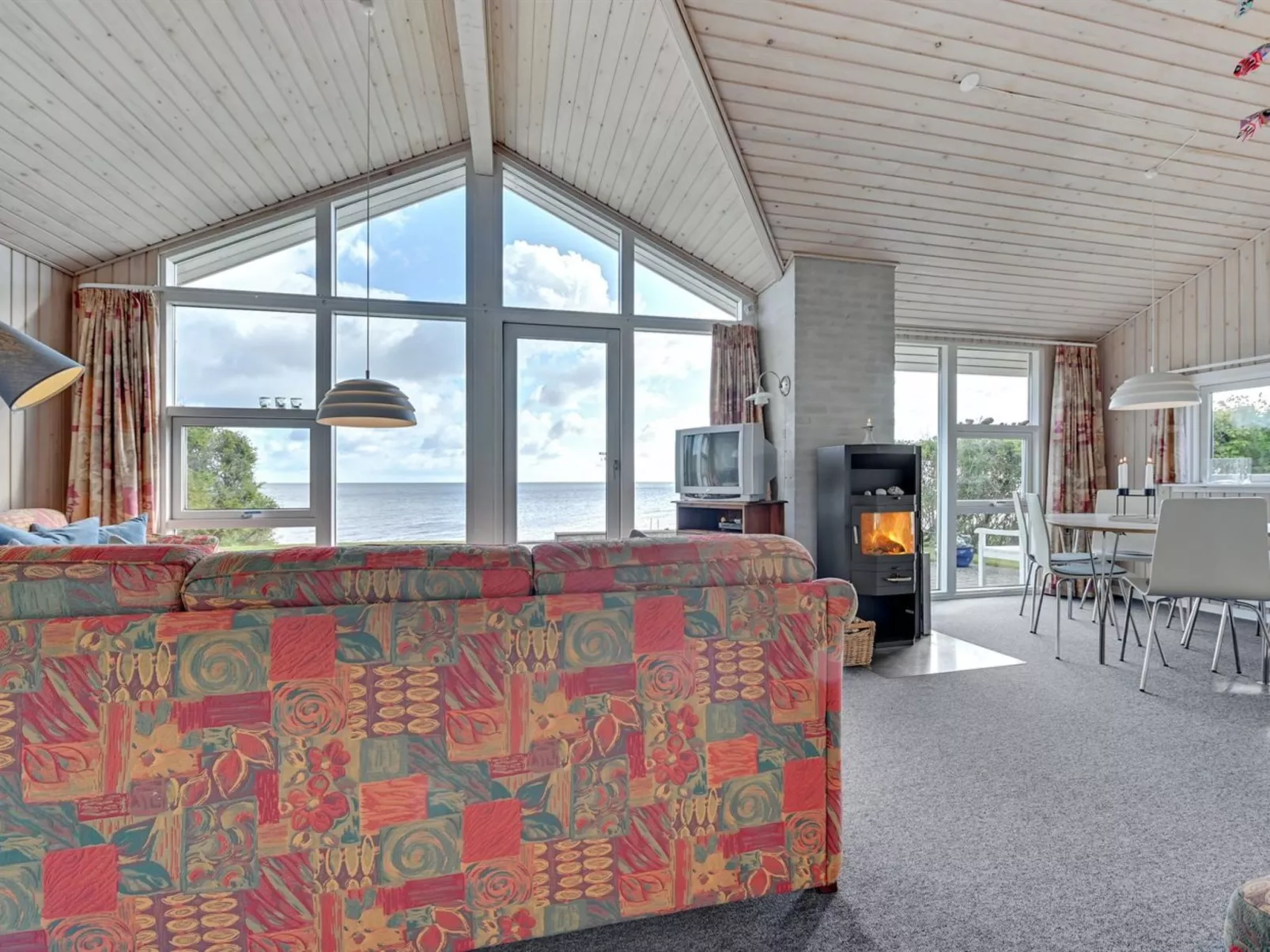 "Keti" - 5m from the sea-Binnen