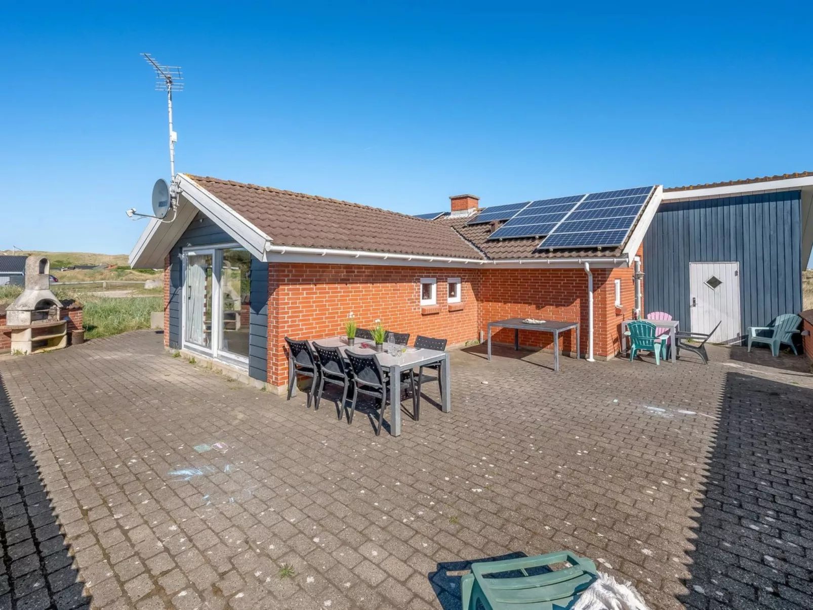 "Fia" -  from the sea-Buiten