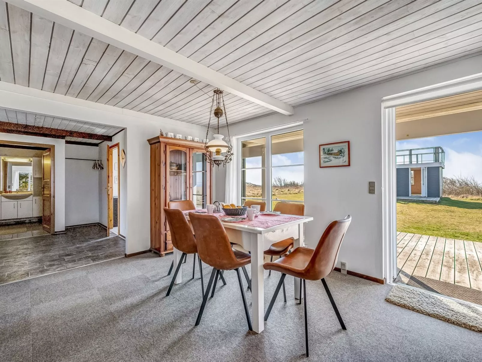 "Bjart" - 50m to the fjord-Binnen