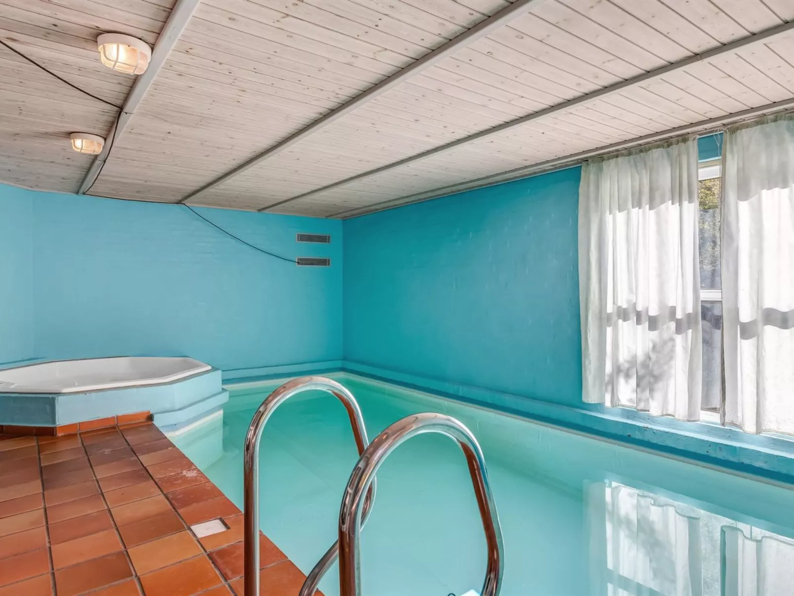 "Livni" - 3.8km from the sea-Buiten