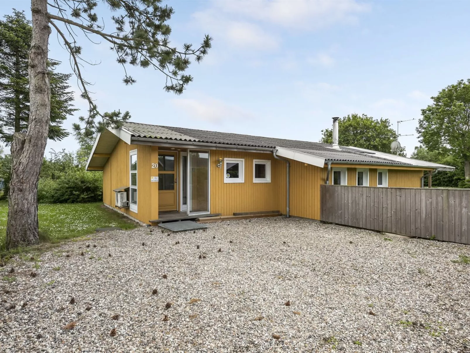 "Virpi" - 400m from the sea-Buiten