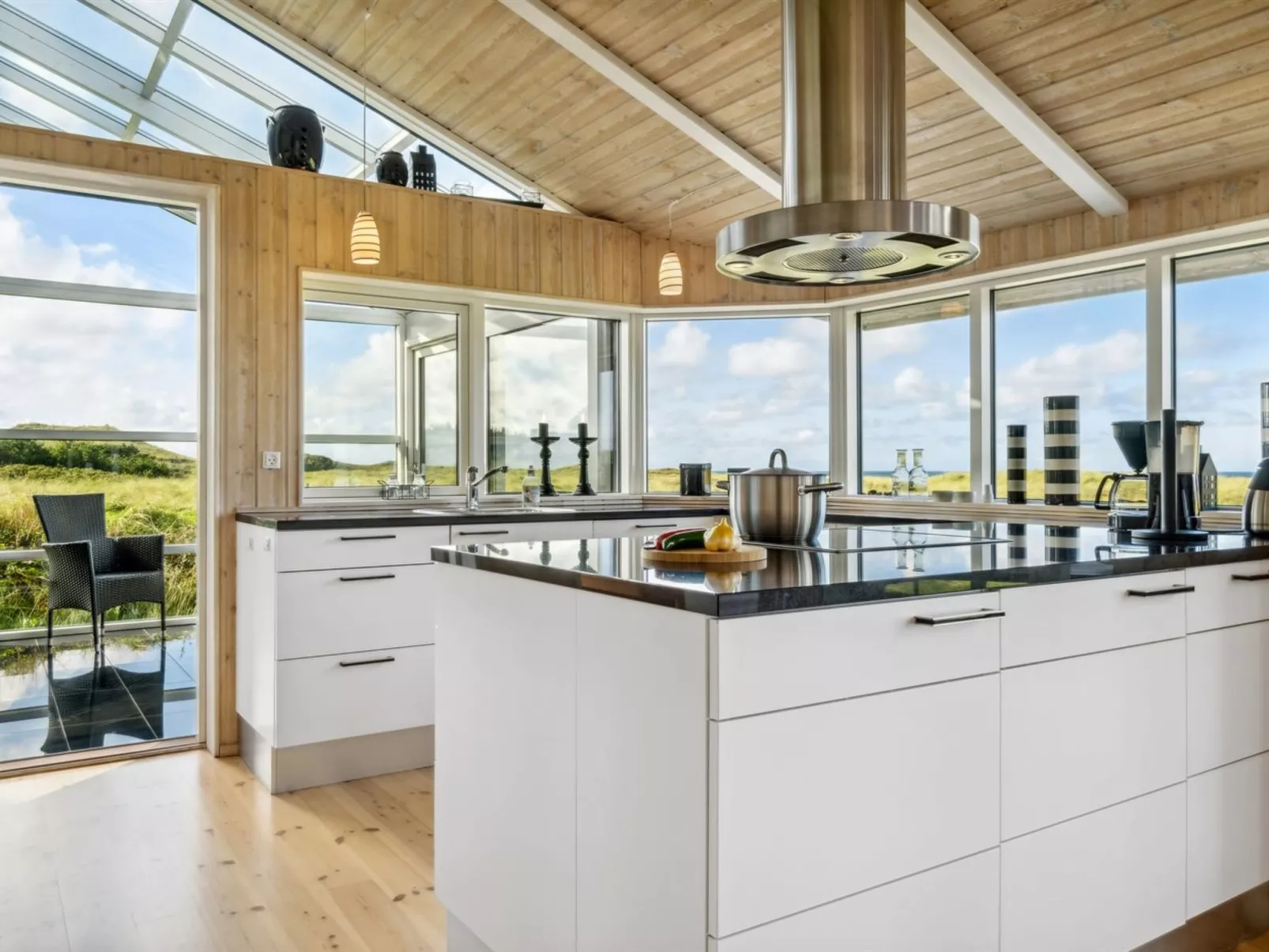 "Simona" - 300m from the sea-Binnen