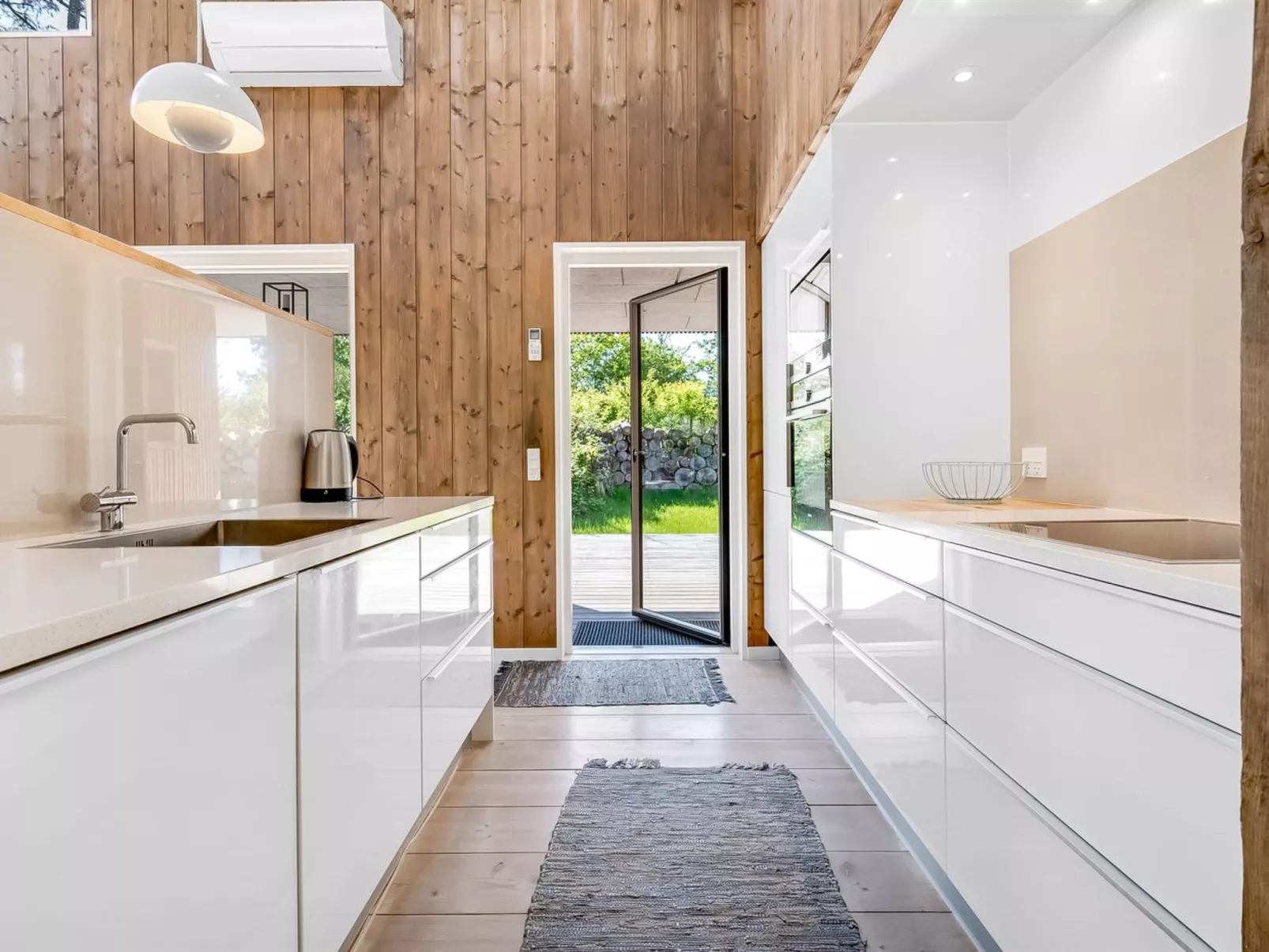 "Sylva" - 150m from the sea-Binnen