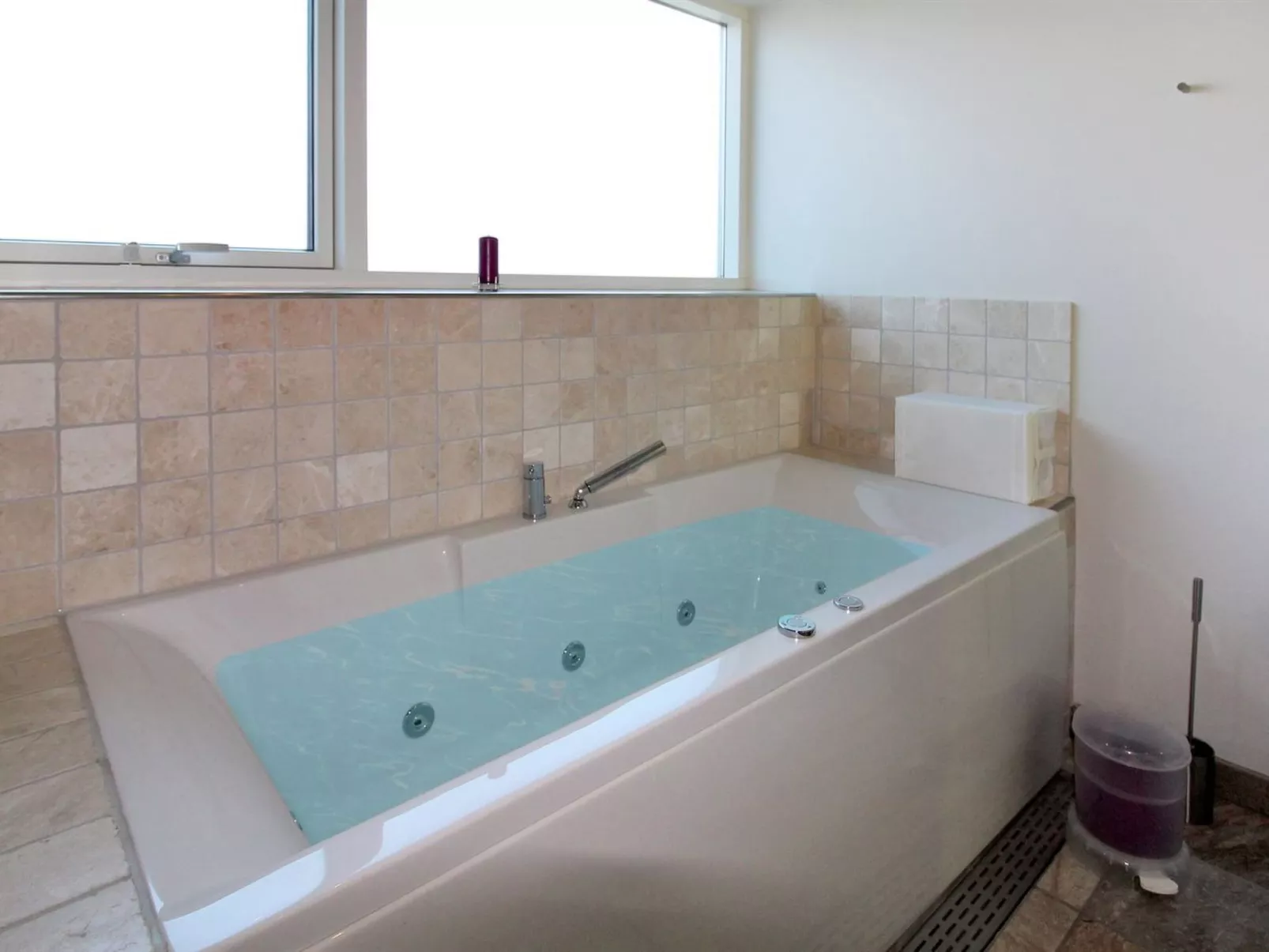 "Amia" - 20m from the sea-Binnen