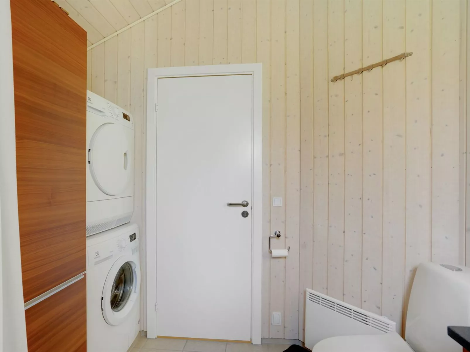 "Elevine" - 300m to the fjord-Binnen