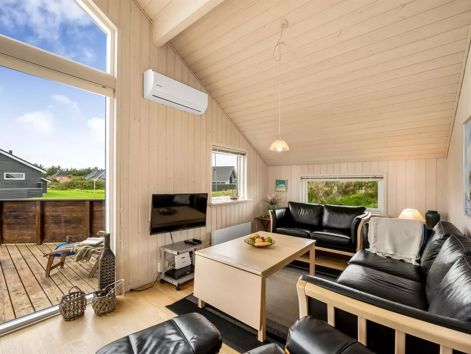 "Erland" - 500m from the sea-Binnen