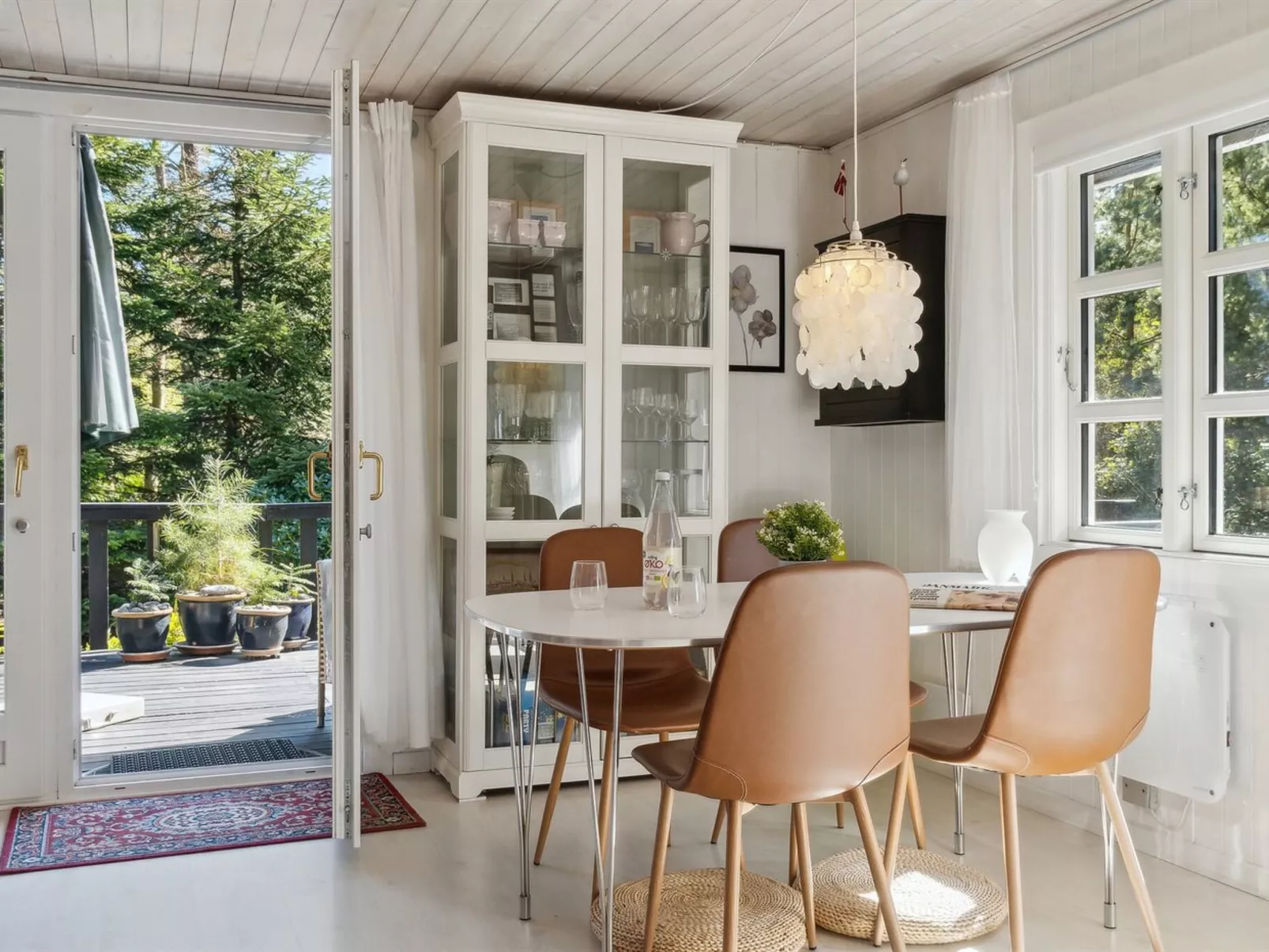 "Arild" - 10m from the sea-Binnen