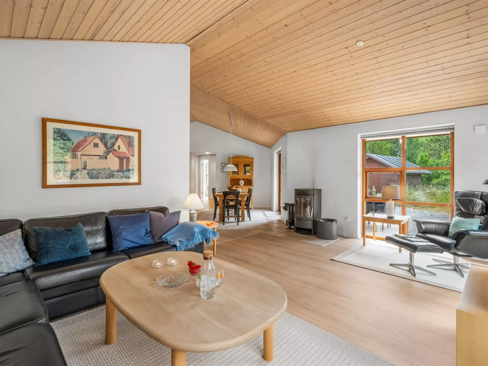 "Thormar" - 1.5km from the sea-Binnen