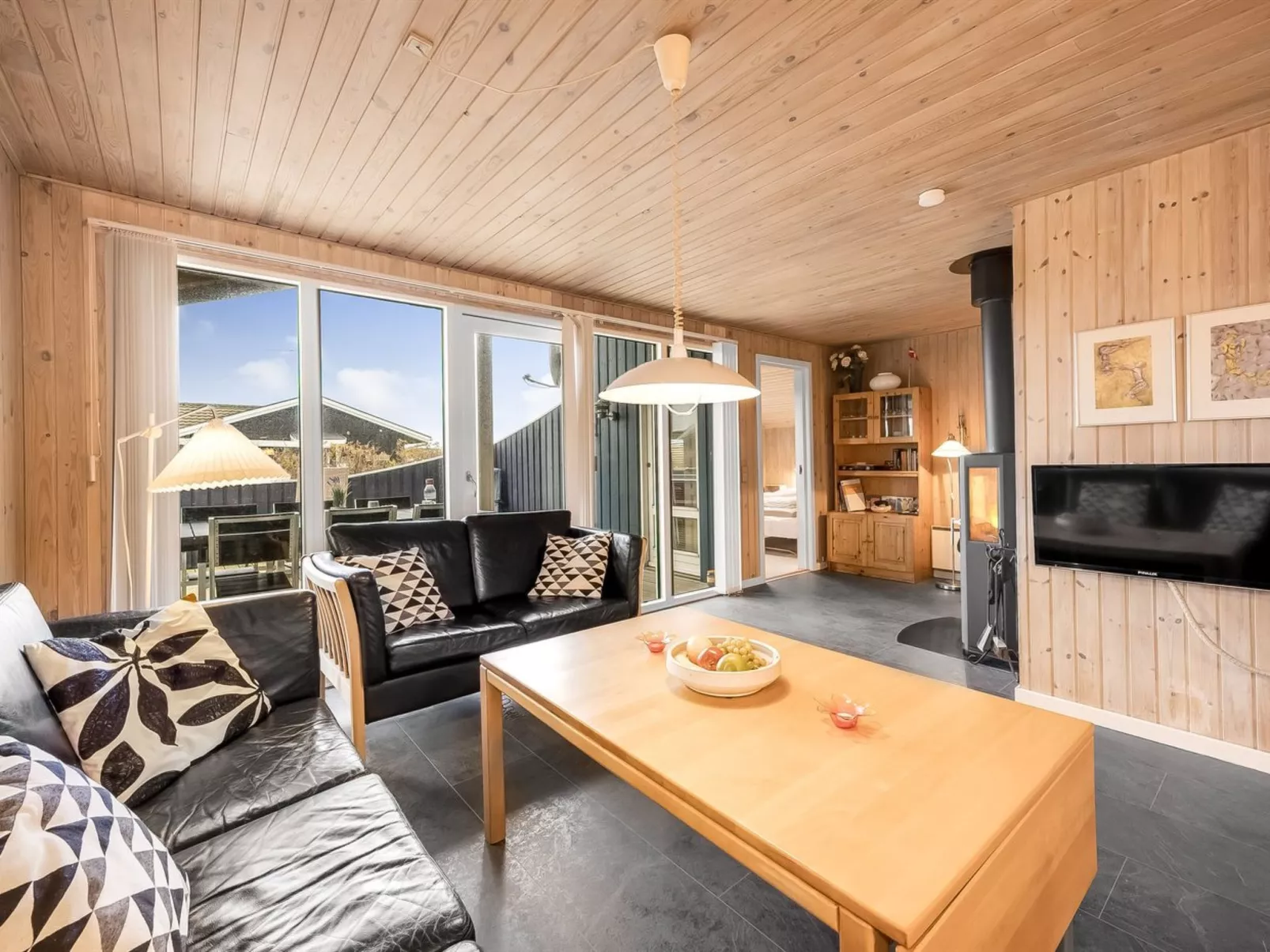 "Odmar" - 300m from the sea-Binnen